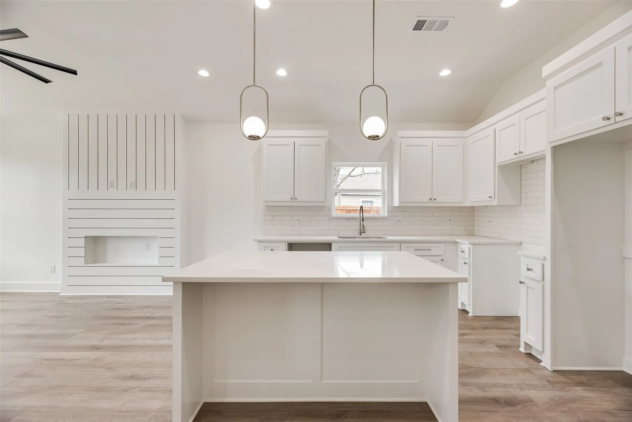 Single Family Residence For Sale in Dallas County , 2511 Lea Crest Drive, Dallas, Texas 75216, 4 Bedroom, 2 Bathroom, 2 Garage spaces, 1,632 Sqft, built in 2026, New Construction - Complete, mls#21195681, Real Estate Agent in Dallas, Homes For Sale in Dallas county, Homes For Sale in Dallas, Realtor in Dallas Texas, Real Estate Brokerage Independent Realty Texas, Luminita Cordes Realtor