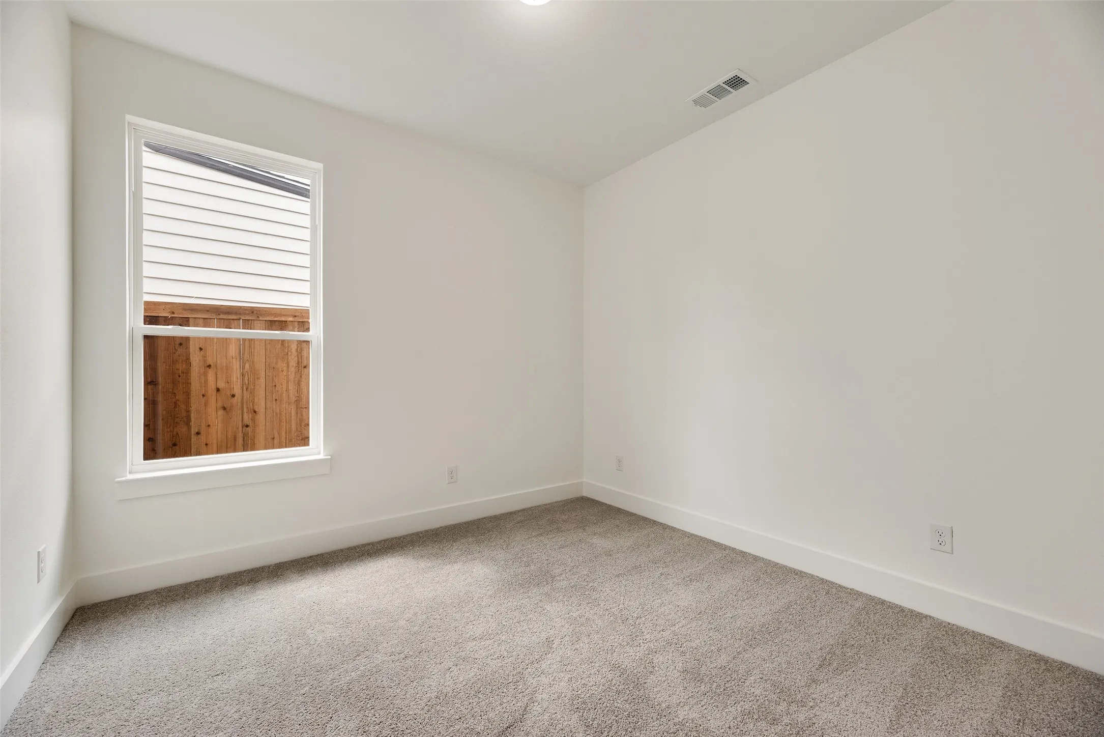 Single Family Residence For Sale in Dallas County , 2511 Lea Crest Drive, Dallas, Texas 75216, 4 Bedroom, 2 Bathroom, 2 Garage spaces, 1,632 Sqft, built in 2026, New Construction - Complete, mls#21195681, Real Estate Agent in Dallas, Homes For Sale in Dallas county, Homes For Sale in Dallas, Realtor in Dallas Texas, Real Estate Brokerage Independent Realty Texas, Luminita Cordes Realtor
