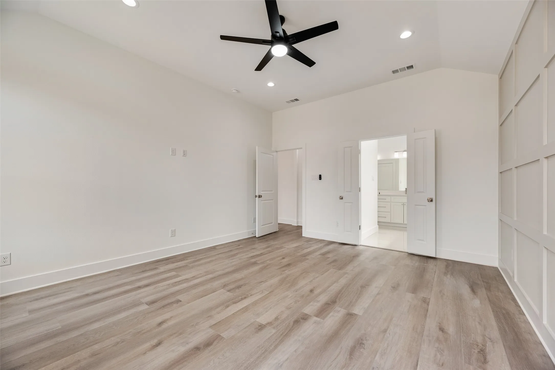 Single Family Residence For Sale in Dallas County , 2511 Lea Crest Drive, Dallas, Texas 75216, 4 Bedroom, 2 Bathroom, 2 Garage spaces, 1,632 Sqft, built in 2026, New Construction - Complete, mls#21195681, Real Estate Agent in Dallas, Homes For Sale in Dallas county, Homes For Sale in Dallas, Realtor in Dallas Texas, Real Estate Brokerage Independent Realty Texas, Luminita Cordes Realtor