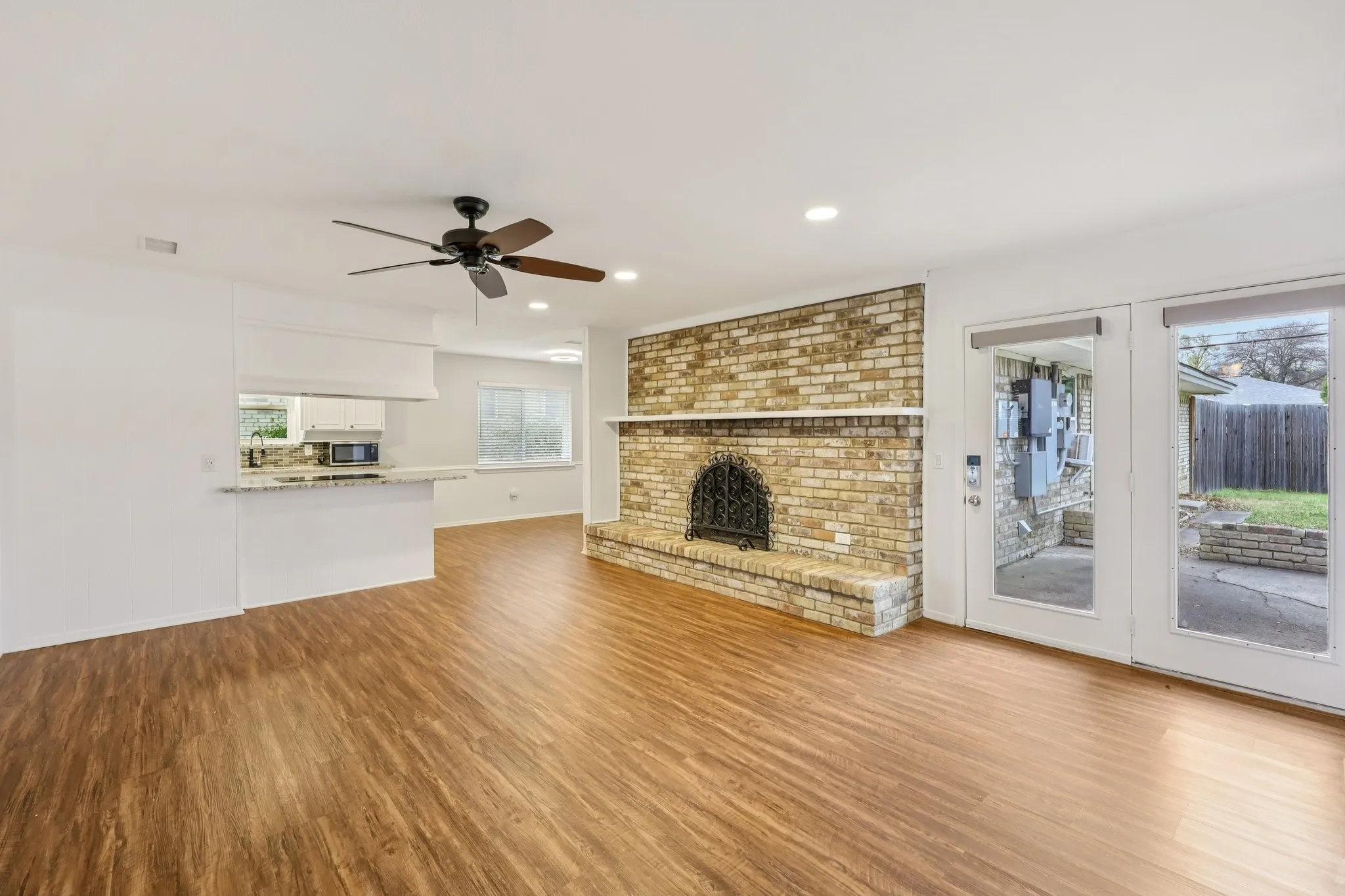 Single Family Residence For Sale in Collin County , 3005 Natalie Drive, Plano, Texas 75074, 3 Bedroom, 2 Bathroom, 2 Garage spaces, 2,227 Sqft, built in 1967, Preowned, mls#21195804, Real Estate Agent in Plano, Homes For Sale in Collin county, Homes For Sale in Plano, Realtor in Plano Texas, Real Estate Brokerage Independent Realty Texas, Luminita Cordes Realtor