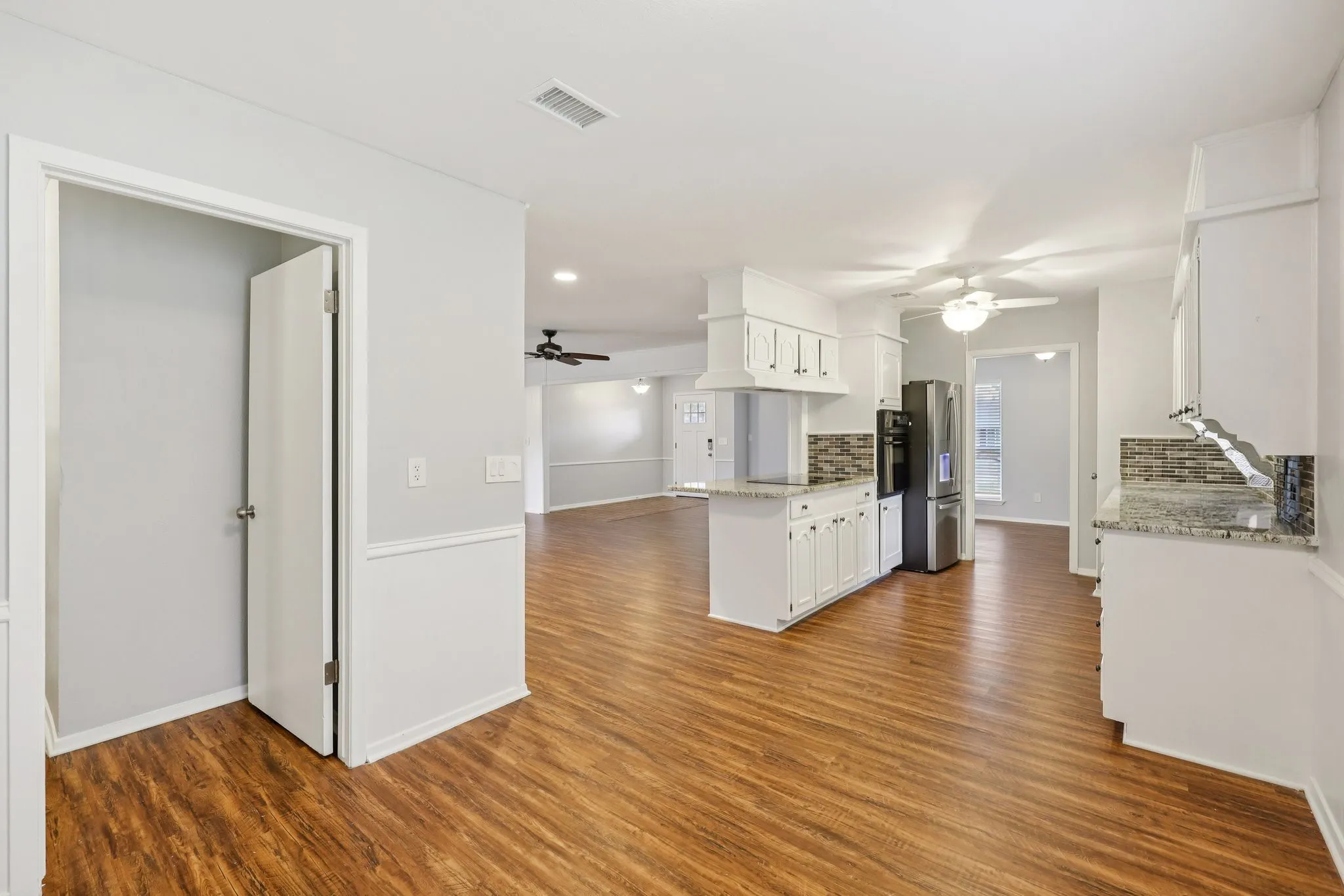 Single Family Residence For Sale in Collin County , 3005 Natalie Drive, Plano, Texas 75074, 3 Bedroom, 2 Bathroom, 2 Garage spaces, 2,227 Sqft, built in 1967, Preowned, mls#21195804, Real Estate Agent in Plano, Homes For Sale in Collin county, Homes For Sale in Plano, Realtor in Plano Texas, Real Estate Brokerage Independent Realty Texas, Luminita Cordes Realtor