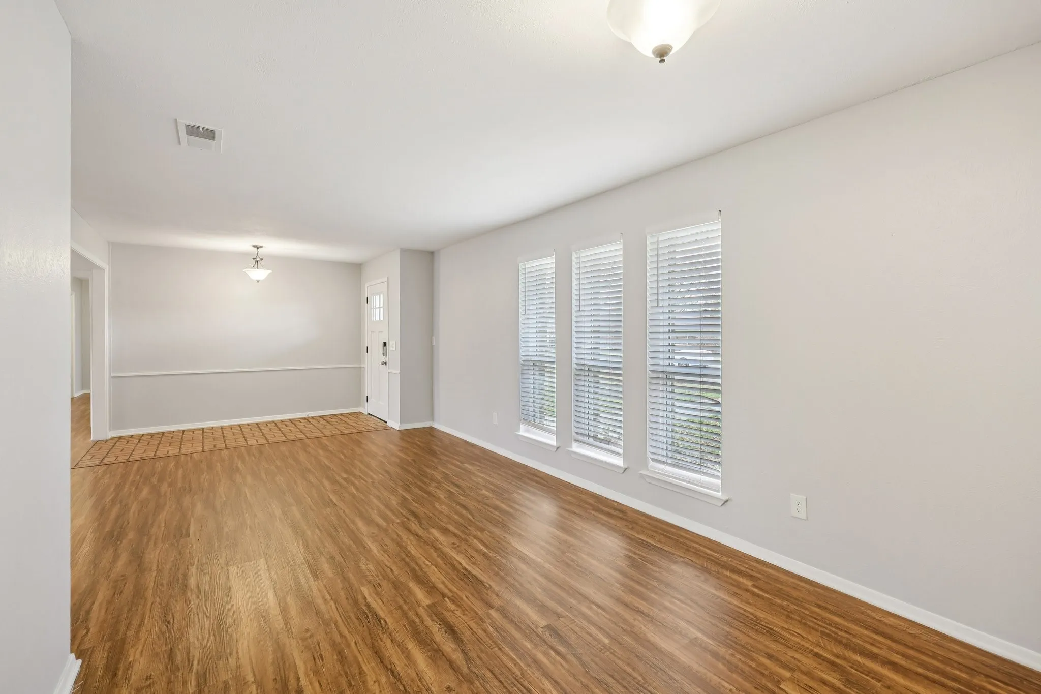 Single Family Residence For Sale in Collin County , 3005 Natalie Drive, Plano, Texas 75074, 3 Bedroom, 2 Bathroom, 2 Garage spaces, 2,227 Sqft, built in 1967, Preowned, mls#21195804, Real Estate Agent in Plano, Homes For Sale in Collin county, Homes For Sale in Plano, Realtor in Plano Texas, Real Estate Brokerage Independent Realty Texas, Luminita Cordes Realtor