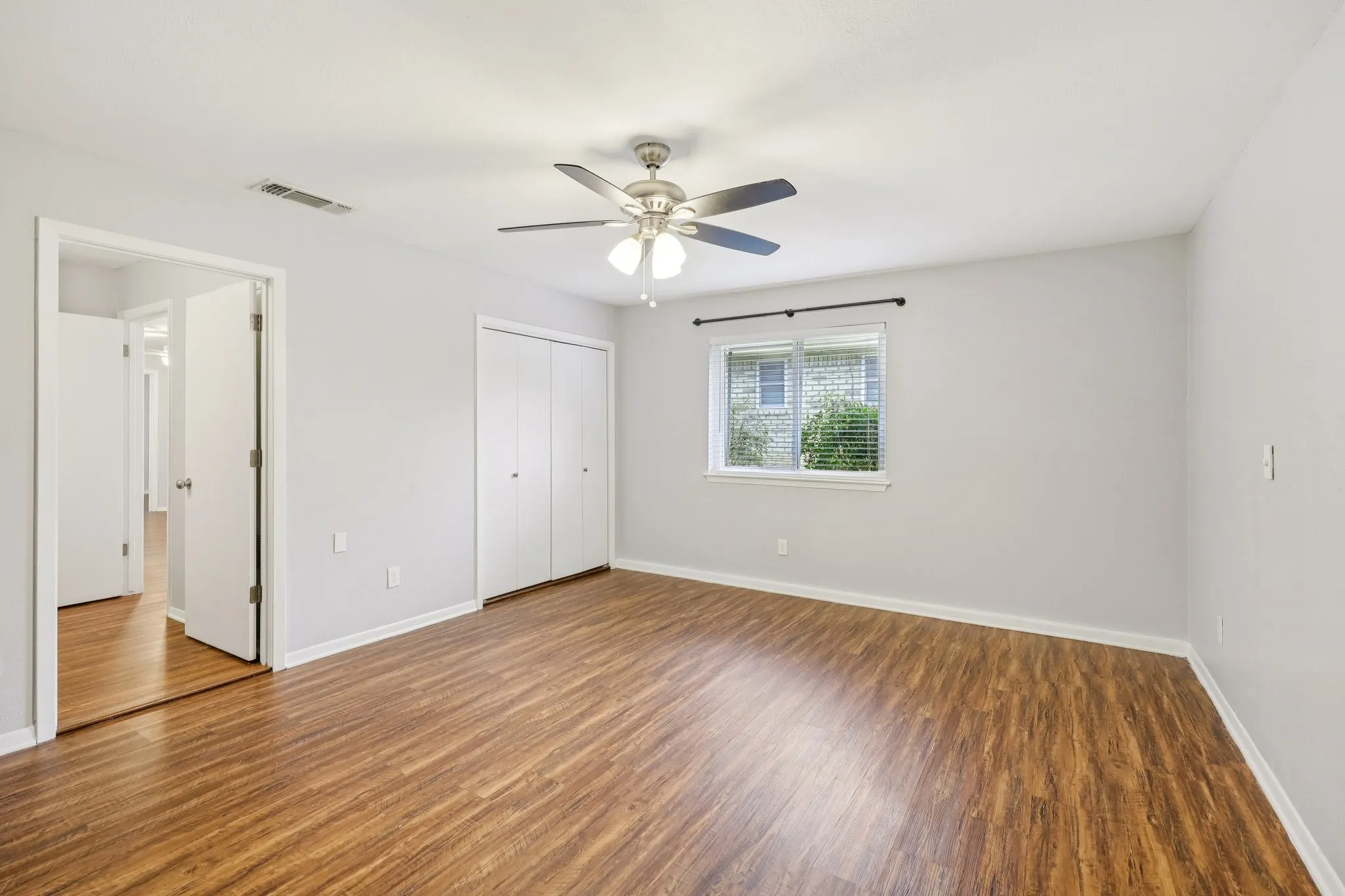 Single Family Residence For Sale in Collin County , 3005 Natalie Drive, Plano, Texas 75074, 3 Bedroom, 2 Bathroom, 2 Garage spaces, 2,227 Sqft, built in 1967, Preowned, mls#21195804, Real Estate Agent in Plano, Homes For Sale in Collin county, Homes For Sale in Plano, Realtor in Plano Texas, Real Estate Brokerage Independent Realty Texas, Luminita Cordes Realtor