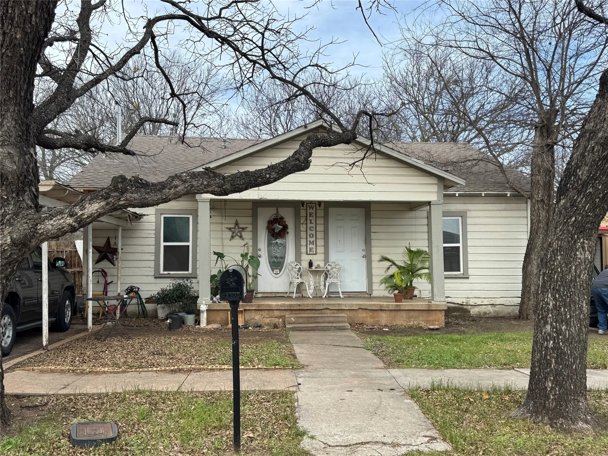 Duplex For Sale in Coleman County , 111 N Nueces, Coleman, Texas 76384, 2 Bedroom, 2 Bathroom, Garage spaces, 0 Sqft, built in 1960, Preowned, mls#21201239, Real Estate Agent in Coleman, Homes For Sale in Coleman county, Homes For Sale in Coleman, Realtor in Coleman Texas, Real Estate Brokerage Independent Realty Texas, Luminita Cordes Realtor