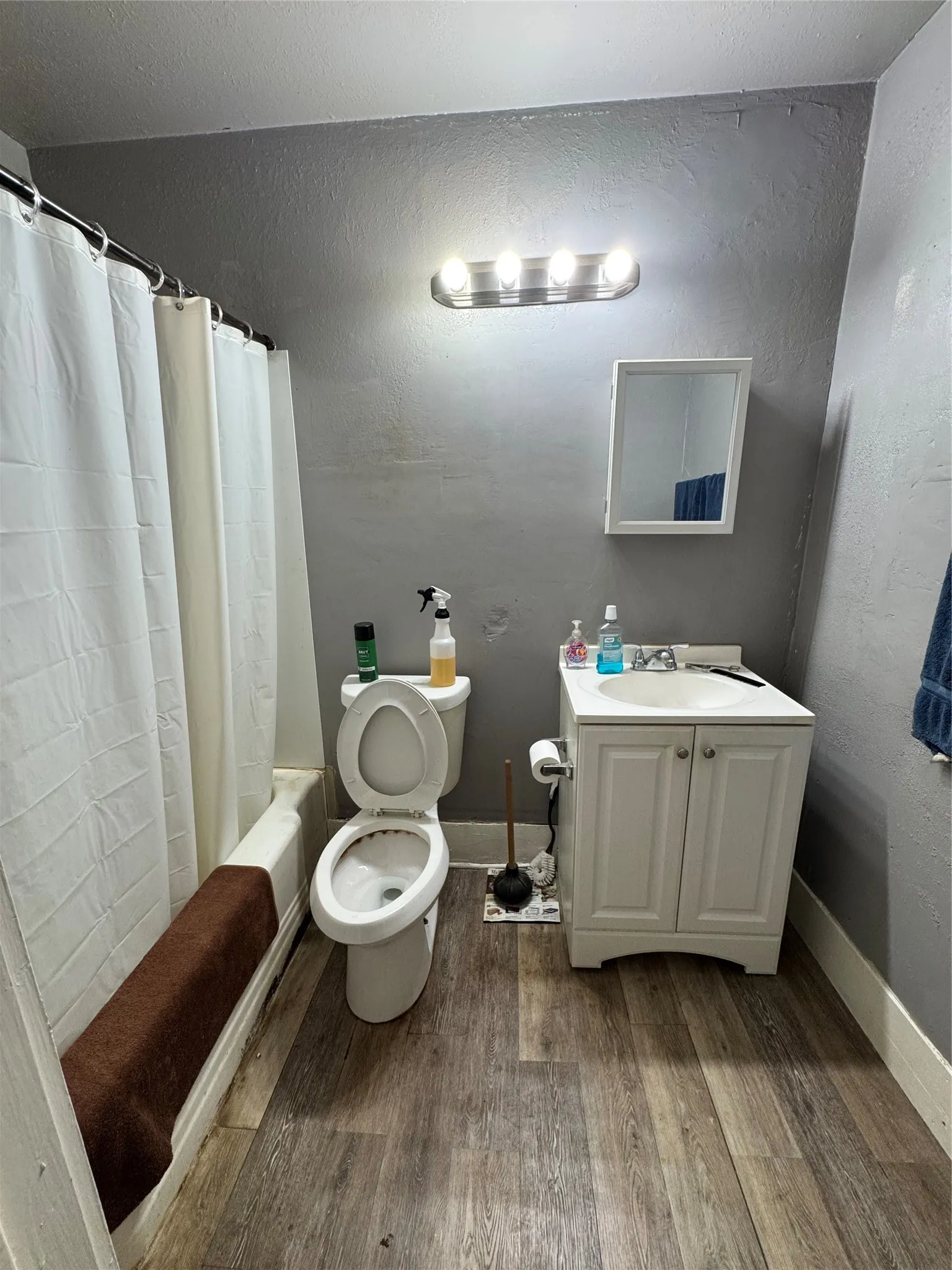 Duplex For Sale in Coleman County , 111 N Nueces, Coleman, Texas 76384, 2 Bedroom, 2 Bathroom, Garage spaces, 0 Sqft, built in 1960, Preowned, mls#21201239, Real Estate Agent in Coleman, Homes For Sale in Coleman county, Homes For Sale in Coleman, Realtor in Coleman Texas, Real Estate Brokerage Independent Realty Texas, Luminita Cordes Realtor