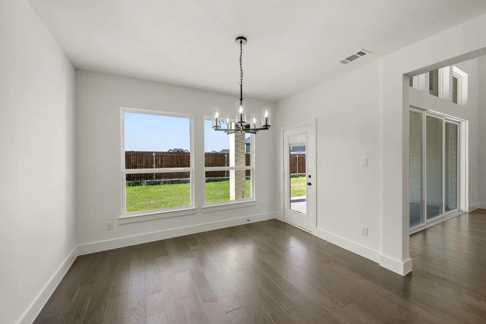 2544 Baypoint- Dining-1