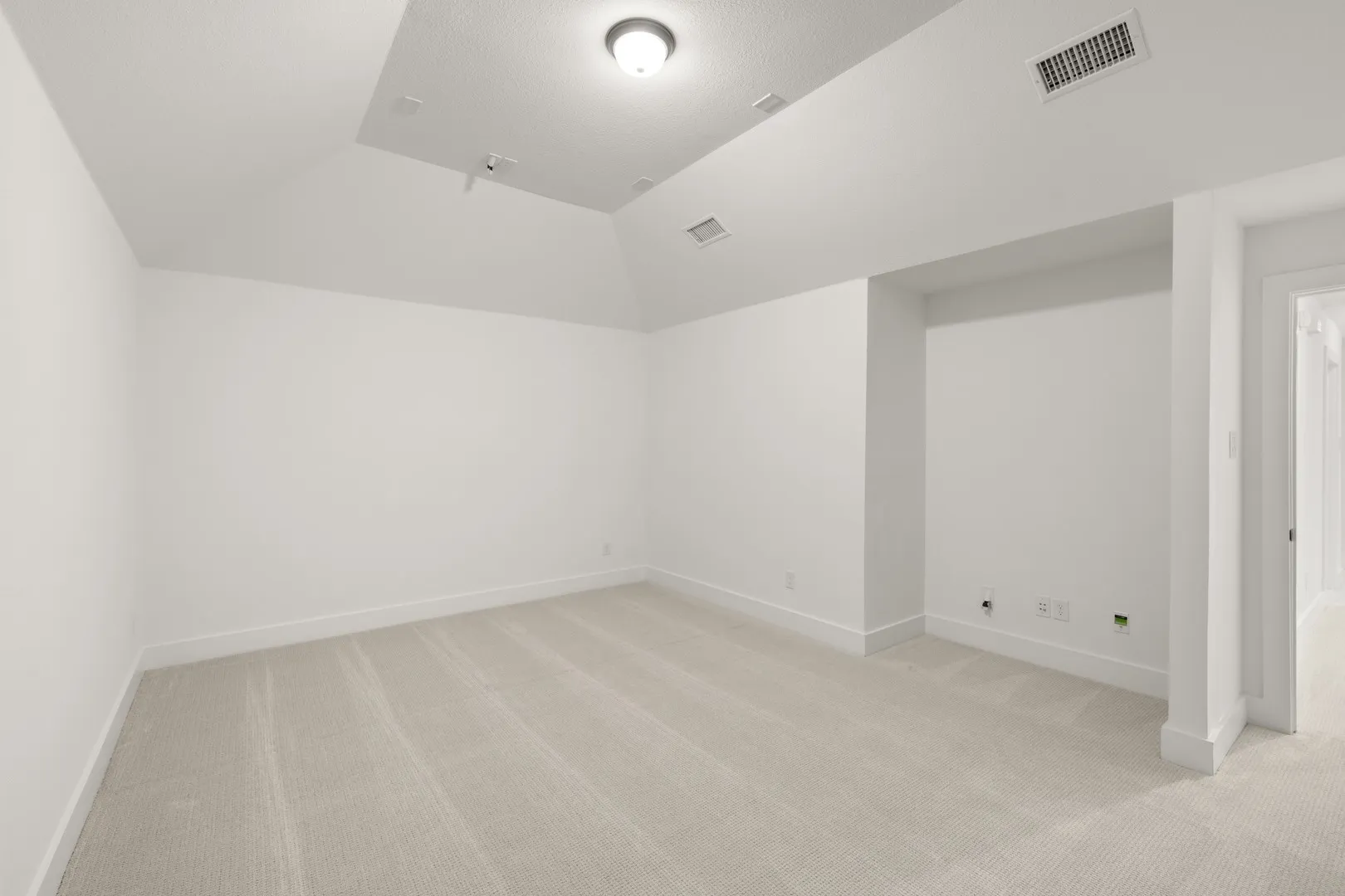 2544 Baypoint- Media-1