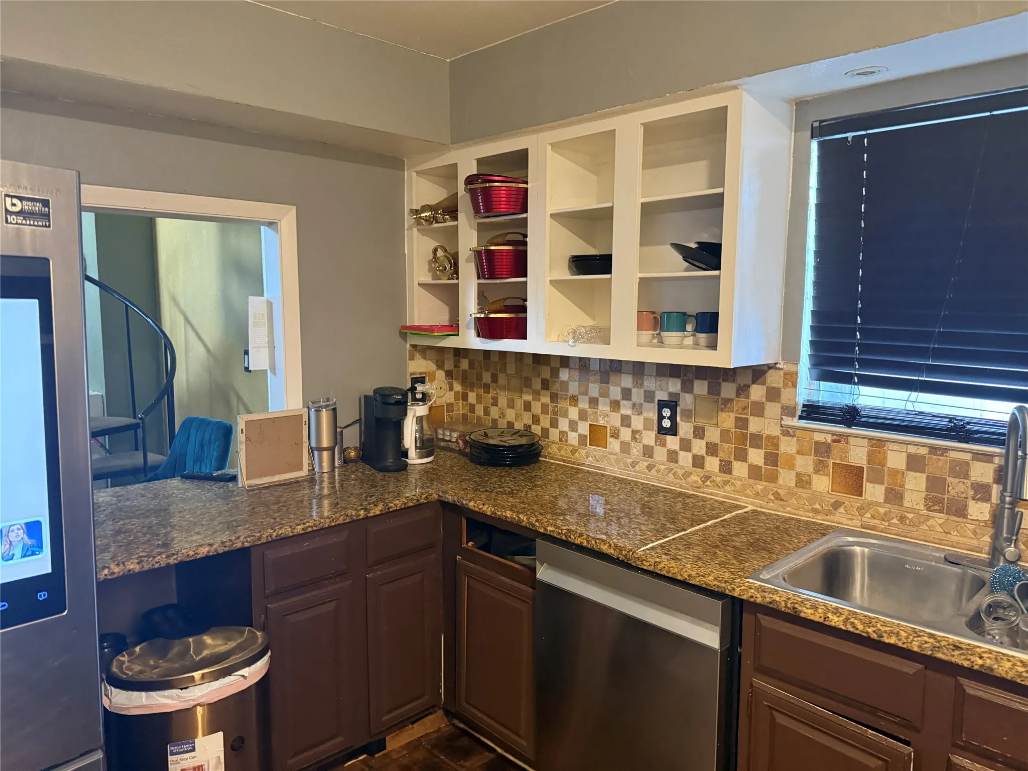 Townhouse For Sale in Dallas County , 9822 Amberton Parkway, Dallas, Texas 75243, 3 Bedroom, 2 Bathroom, Garage spaces, 1,715 Sqft, built in 1978, Preowned, mls#21199926, Real Estate Agent in Dallas, Homes For Sale in Dallas county, Homes For Sale in Dallas, Realtor in Dallas Texas, Real Estate Brokerage Independent Realty Texas, Luminita Cordes Realtor