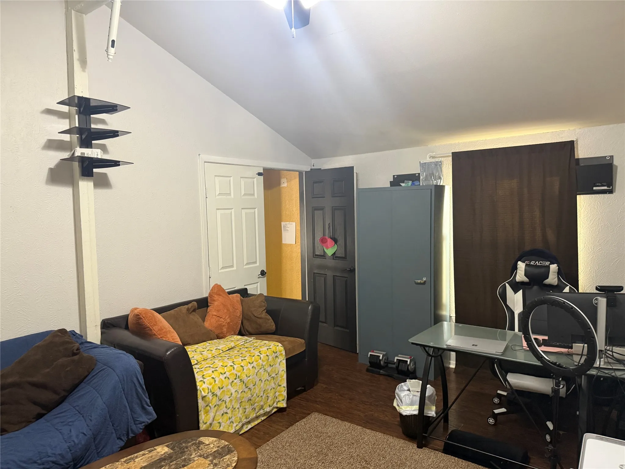 Townhouse For Sale in Dallas County , 9822 Amberton Parkway, Dallas, Texas 75243, 3 Bedroom, 2 Bathroom, Garage spaces, 1,715 Sqft, built in 1978, Preowned, mls#21199926, Real Estate Agent in Dallas, Homes For Sale in Dallas county, Homes For Sale in Dallas, Realtor in Dallas Texas, Real Estate Brokerage Independent Realty Texas, Luminita Cordes Realtor