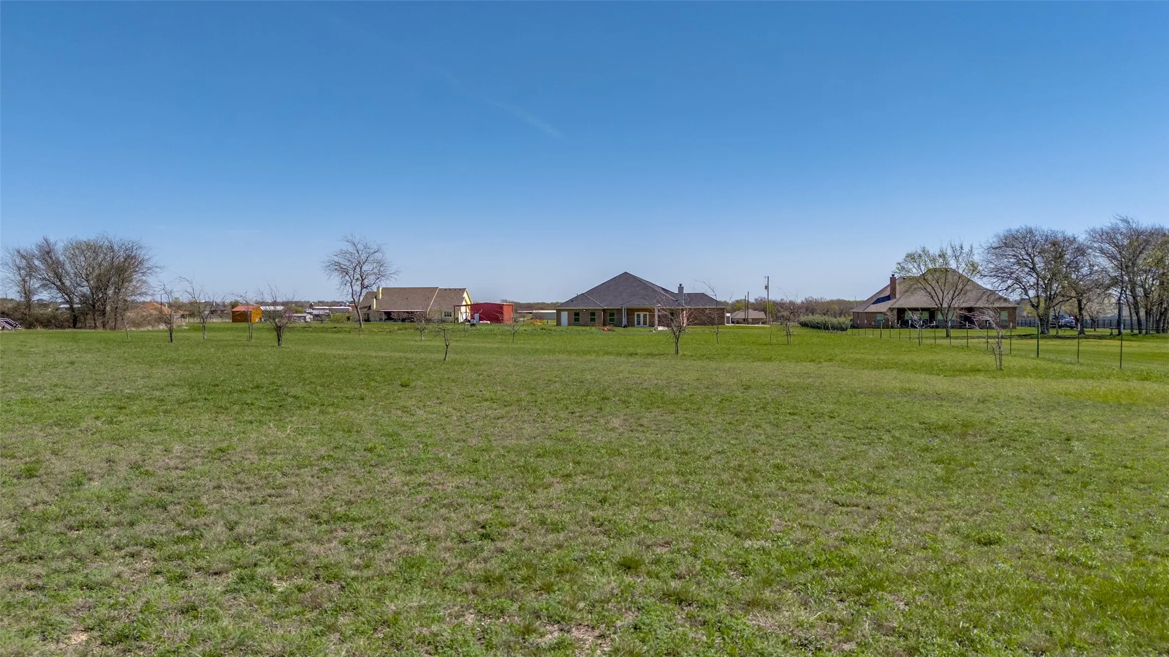 Single Family Residence For Sale in Ellis County , 760 Alysa Lane, Waxahachie, Texas 75167, 5 Bedroom, 5 Bathroom, 2 Garage spaces, 4,891 Sqft, built in 2022, mls#21198668, Real Estate Agent in Waxahachie, Homes For Sale in Ellis county, Homes For Sale in Waxahachie, Realtor in Waxahachie Texas, Real Estate Brokerage Independent Realty Texas, Luminita Cordes Realtor