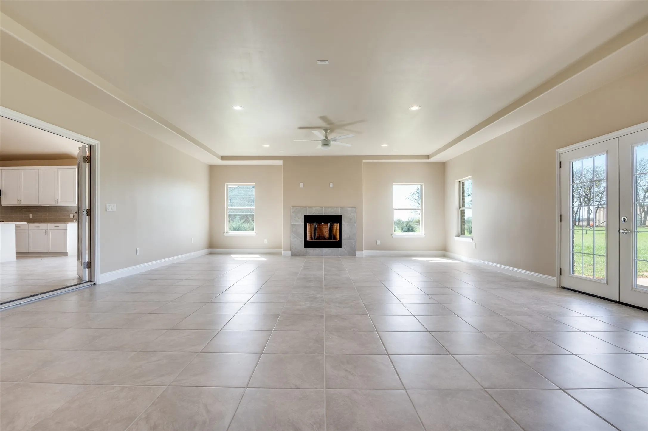 Single Family Residence For Sale in Ellis County , 760 Alysa Lane, Waxahachie, Texas 75167, 5 Bedroom, 5 Bathroom, 2 Garage spaces, 4,891 Sqft, built in 2022, mls#21198668, Real Estate Agent in Waxahachie, Homes For Sale in Ellis county, Homes For Sale in Waxahachie, Realtor in Waxahachie Texas, Real Estate Brokerage Independent Realty Texas, Luminita Cordes Realtor