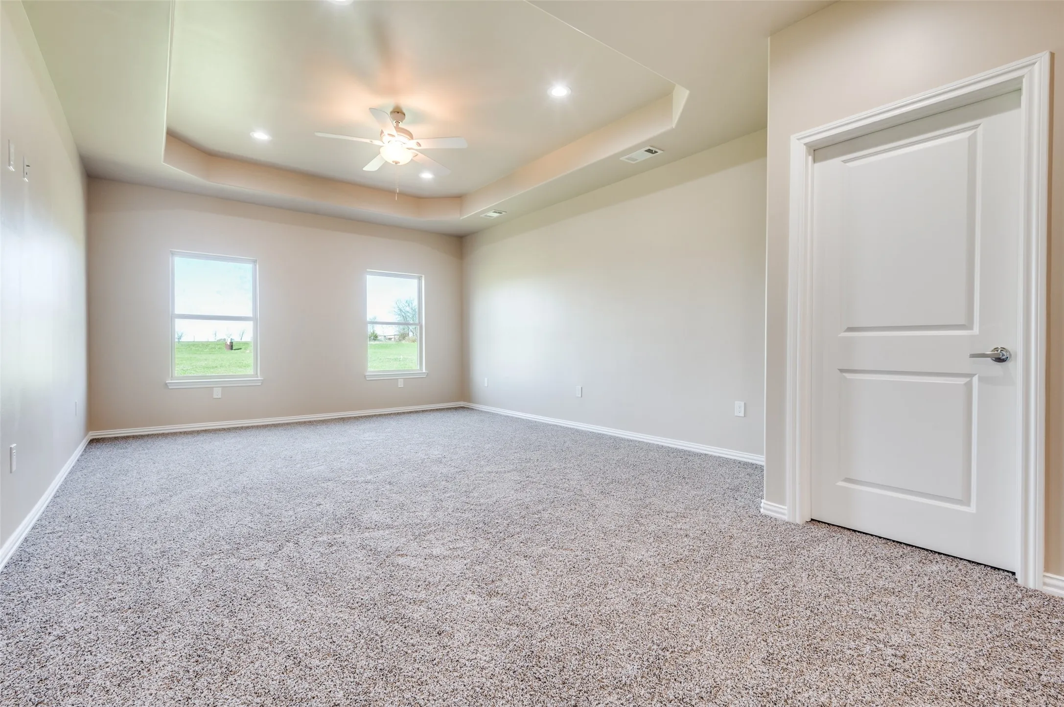 Single Family Residence For Sale in Ellis County , 760 Alysa Lane, Waxahachie, Texas 75167, 5 Bedroom, 5 Bathroom, 2 Garage spaces, 4,891 Sqft, built in 2022, mls#21198668, Real Estate Agent in Waxahachie, Homes For Sale in Ellis county, Homes For Sale in Waxahachie, Realtor in Waxahachie Texas, Real Estate Brokerage Independent Realty Texas, Luminita Cordes Realtor