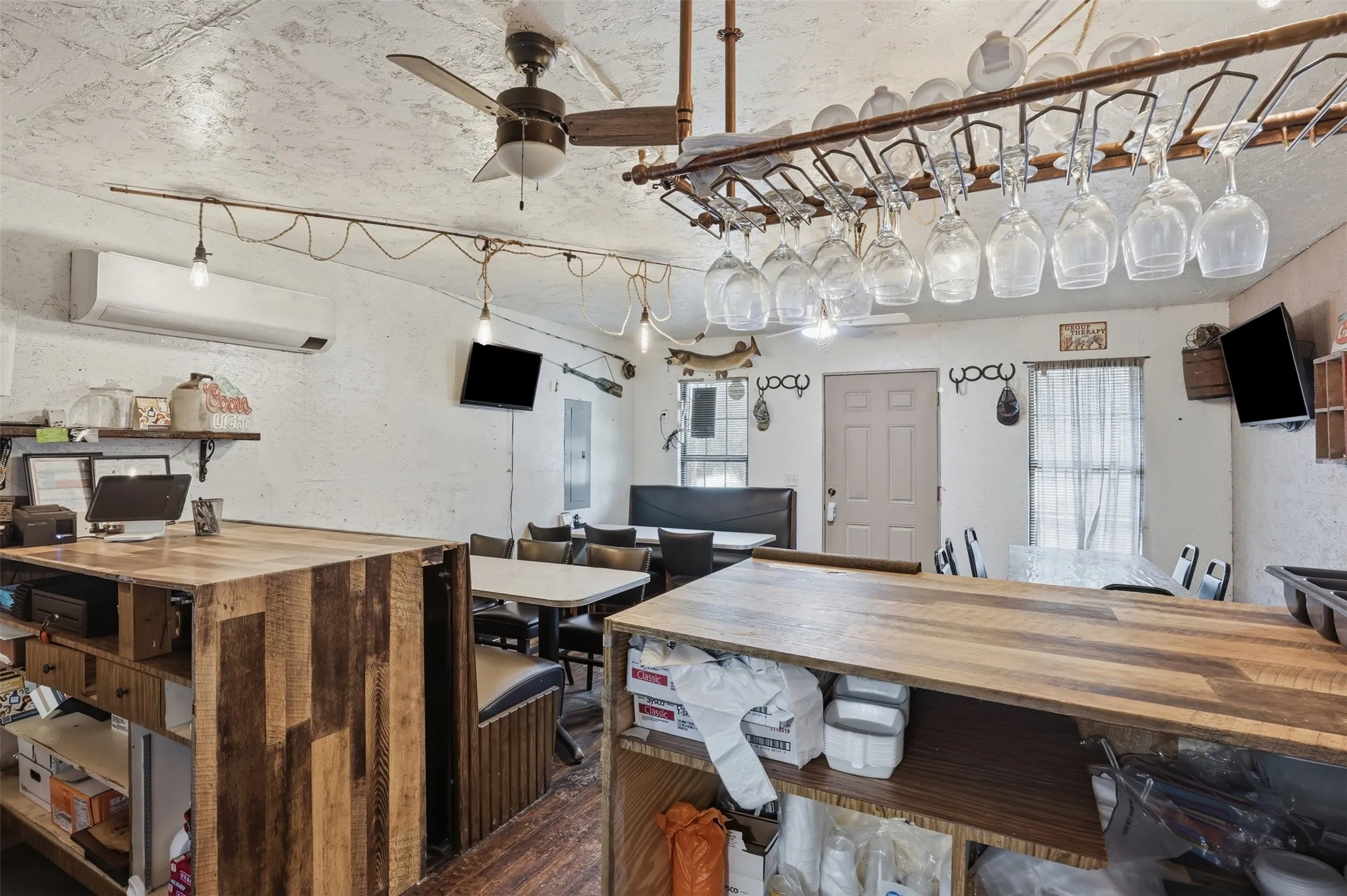 Single Family Residence For Sale in Young County , 557 Fm 3003, Graham, Texas 76450, 3 Bedroom, 2 Bathroom, Garage spaces, 1,820 Sqft, built in 2008, Preowned, mls#21201173, Real Estate Agent in Graham, Homes For Sale in Young county, Homes For Sale in Graham, Realtor in Graham Texas, Real Estate Brokerage Independent Realty Texas, Luminita Cordes Realtor