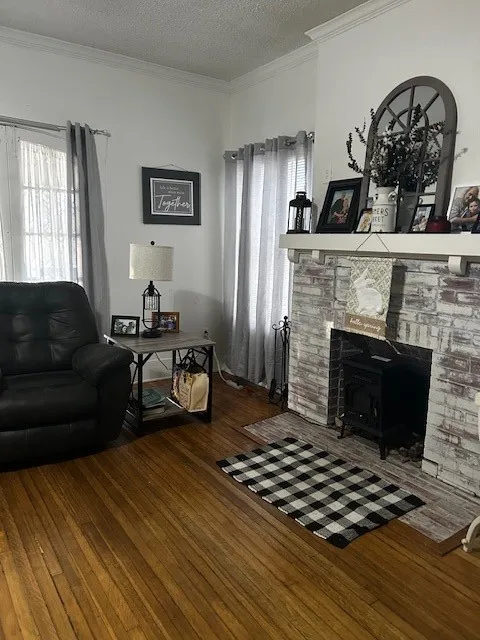 Single Family Residence For Sale in Navarro County , 1518 W Park Avenue, Corsicana, Texas 75110, 2 Bedroom, 1 Bathroom, Garage spaces, 1,462 Sqft, built in 1915, Preowned, mls#21198137, Real Estate Agent in Corsicana, Homes For Sale in Navarro county, Homes For Sale in Corsicana, Realtor in Corsicana Texas, Real Estate Brokerage Independent Realty Texas, Luminita Cordes Realtor