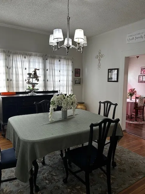 Single Family Residence For Sale in Navarro County , 1518 W Park Avenue, Corsicana, Texas 75110, 2 Bedroom, 1 Bathroom, Garage spaces, 1,462 Sqft, built in 1915, Preowned, mls#21198137, Real Estate Agent in Corsicana, Homes For Sale in Navarro county, Homes For Sale in Corsicana, Realtor in Corsicana Texas, Real Estate Brokerage Independent Realty Texas, Luminita Cordes Realtor