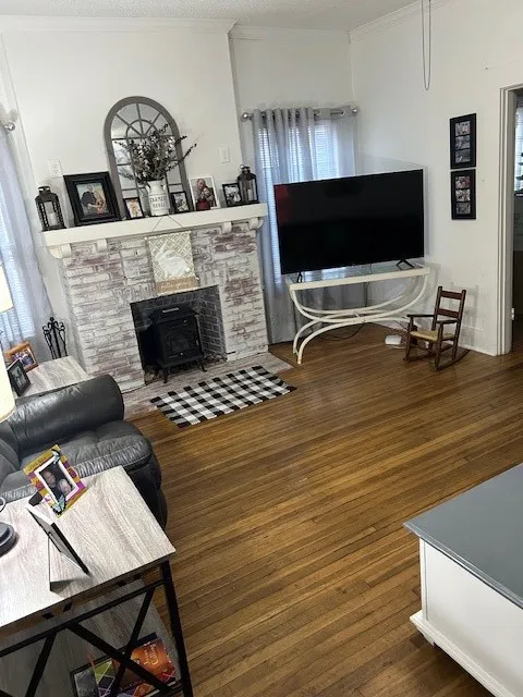 Single Family Residence For Sale in Navarro County , 1518 W Park Avenue, Corsicana, Texas 75110, 2 Bedroom, 1 Bathroom, Garage spaces, 1,462 Sqft, built in 1915, Preowned, mls#21198137, Real Estate Agent in Corsicana, Homes For Sale in Navarro county, Homes For Sale in Corsicana, Realtor in Corsicana Texas, Real Estate Brokerage Independent Realty Texas, Luminita Cordes Realtor