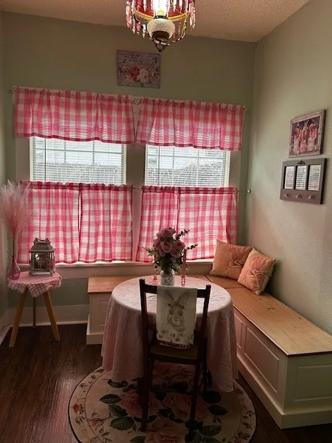 Single Family Residence For Sale in Navarro County , 1518 W Park Avenue, Corsicana, Texas 75110, 2 Bedroom, 1 Bathroom, Garage spaces, 1,462 Sqft, built in 1915, Preowned, mls#21198137, Real Estate Agent in Corsicana, Homes For Sale in Navarro county, Homes For Sale in Corsicana, Realtor in Corsicana Texas, Real Estate Brokerage Independent Realty Texas, Luminita Cordes Realtor