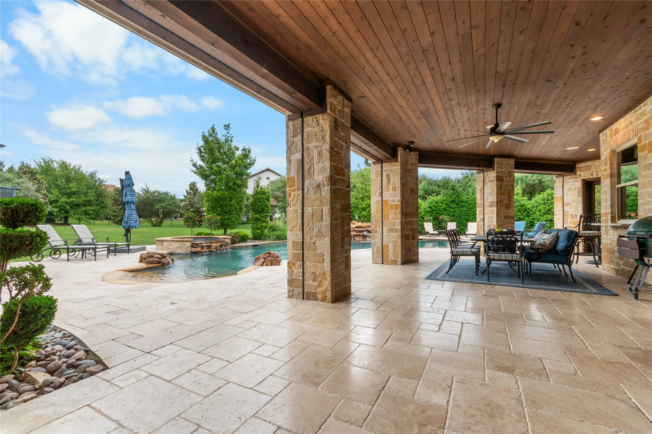 Single Family Residence For Sale in Collin County , 723 Bending Oak Trail, Fairview, Texas 75069, 5 Bedroom, 7 Bathroom, 4 Garage spaces, 8,808 Sqft, built in 2014, mls#21201060, Real Estate Agent in Fairview, Homes For Sale in Collin county, Homes For Sale in Fairview, Realtor in Fairview Texas, Real Estate Brokerage Independent Realty Texas, Luminita Cordes Realtor