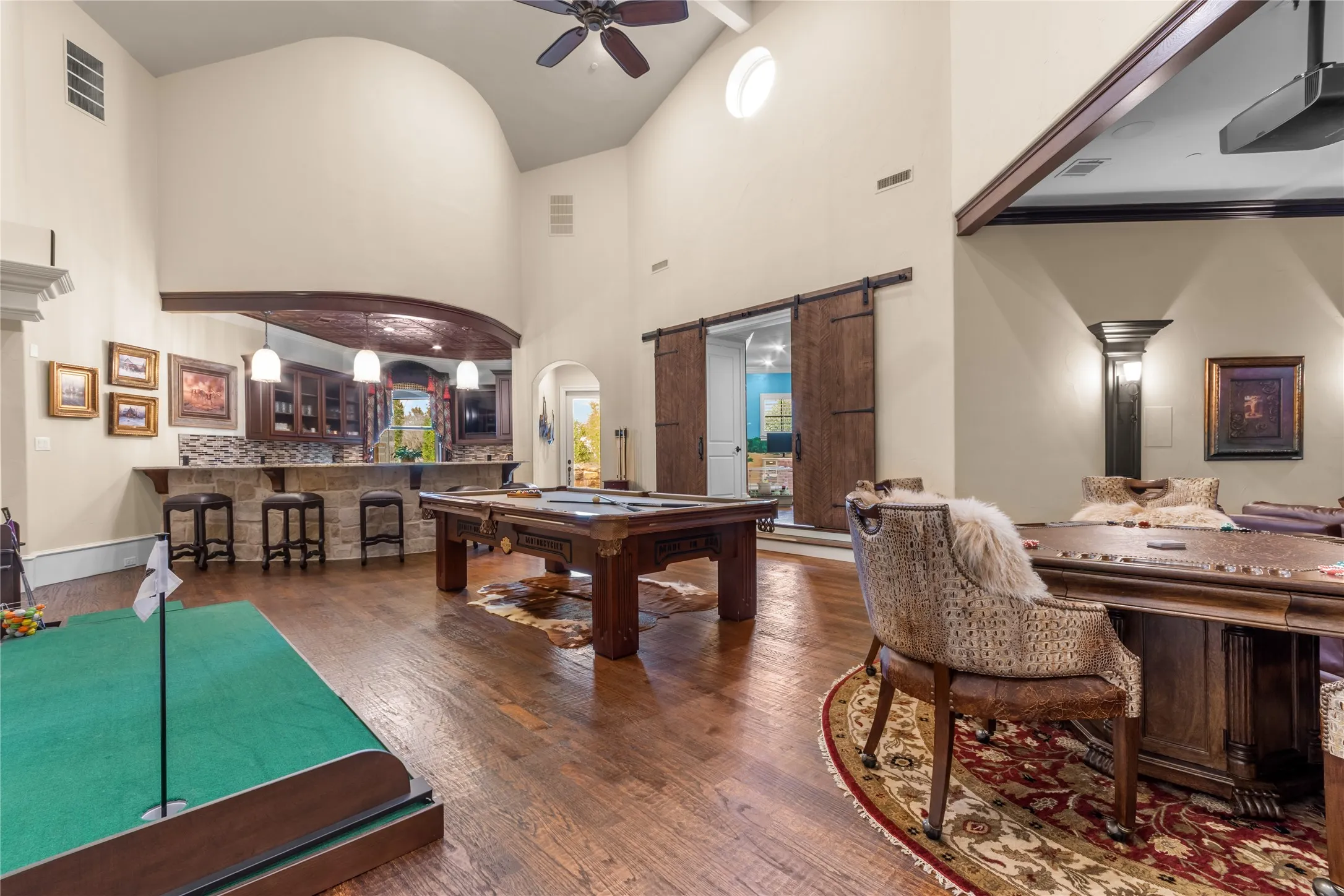 Single Family Residence For Sale in Collin County , 723 Bending Oak Trail, Fairview, Texas 75069, 5 Bedroom, 7 Bathroom, 4 Garage spaces, 8,808 Sqft, built in 2014, mls#21201060, Real Estate Agent in Fairview, Homes For Sale in Collin county, Homes For Sale in Fairview, Realtor in Fairview Texas, Real Estate Brokerage Independent Realty Texas, Luminita Cordes Realtor