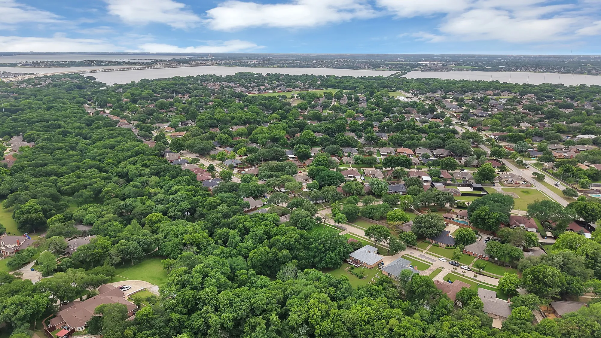 Single Family Residence For Sale in Dallas County , 3709 Scott Drive, Rowlett, Texas 75088, 4 Bedroom, 2 Bathroom, 2 Garage spaces, 2,396 Sqft, built in 2000, mls#21198617, Real Estate Agent in Rowlett, Homes For Sale in Dallas county, Homes For Sale in Rowlett, Realtor in Rowlett Texas, Real Estate Brokerage Independent Realty Texas, Luminita Cordes Realtor