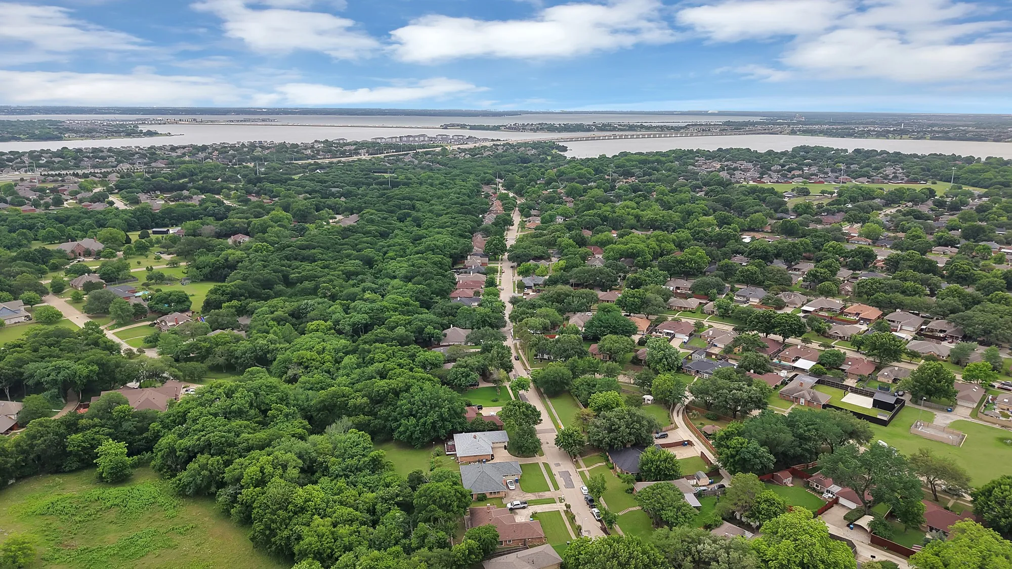 Single Family Residence For Sale in Dallas County , 3709 Scott Drive, Rowlett, Texas 75088, 4 Bedroom, 2 Bathroom, 2 Garage spaces, 2,396 Sqft, built in 2000, mls#21198617, Real Estate Agent in Rowlett, Homes For Sale in Dallas county, Homes For Sale in Rowlett, Realtor in Rowlett Texas, Real Estate Brokerage Independent Realty Texas, Luminita Cordes Realtor