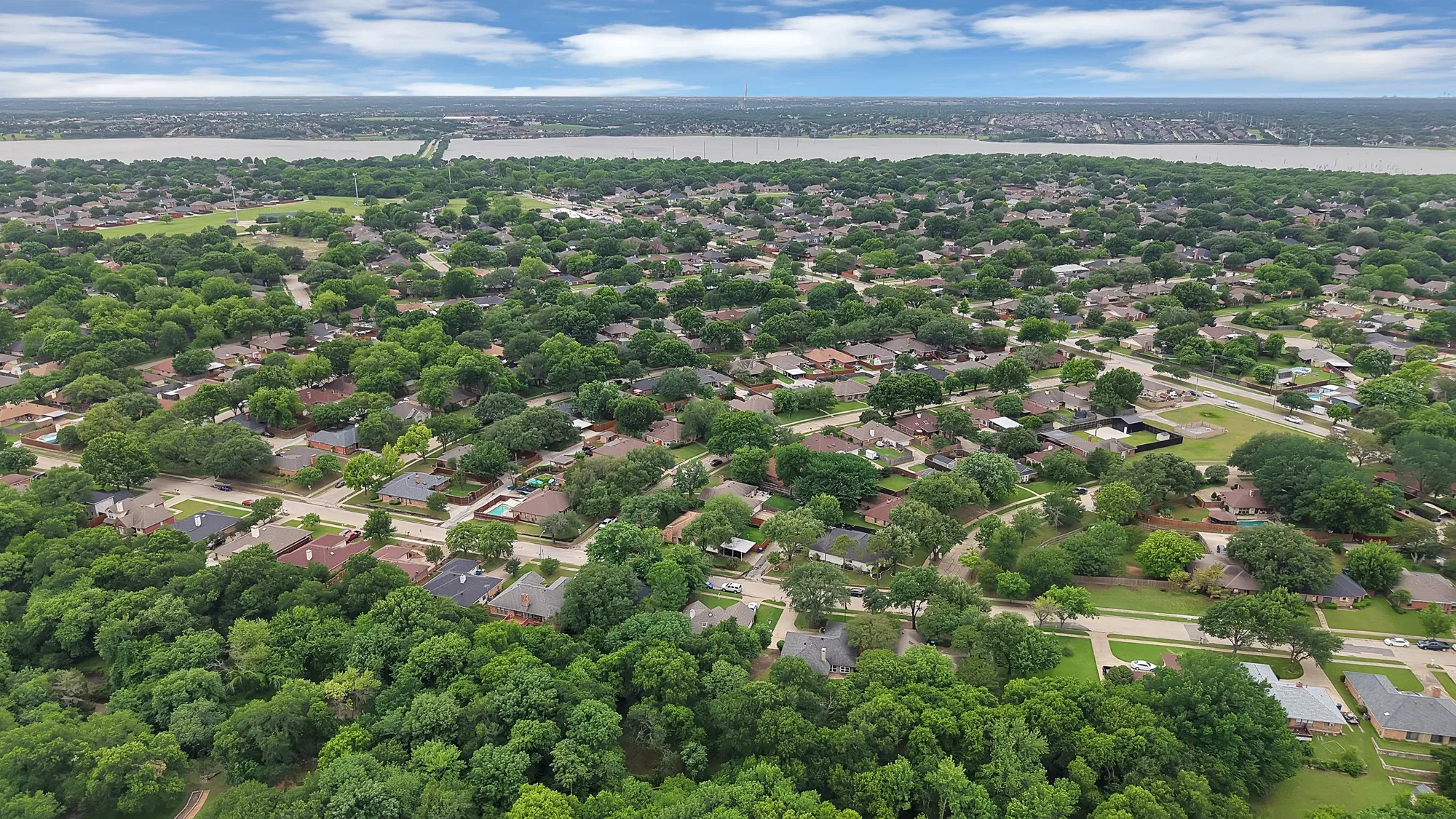 Single Family Residence For Sale in Dallas County , 3709 Scott Drive, Rowlett, Texas 75088, 4 Bedroom, 2 Bathroom, 2 Garage spaces, 2,396 Sqft, built in 2000, mls#21198617, Real Estate Agent in Rowlett, Homes For Sale in Dallas county, Homes For Sale in Rowlett, Realtor in Rowlett Texas, Real Estate Brokerage Independent Realty Texas, Luminita Cordes Realtor