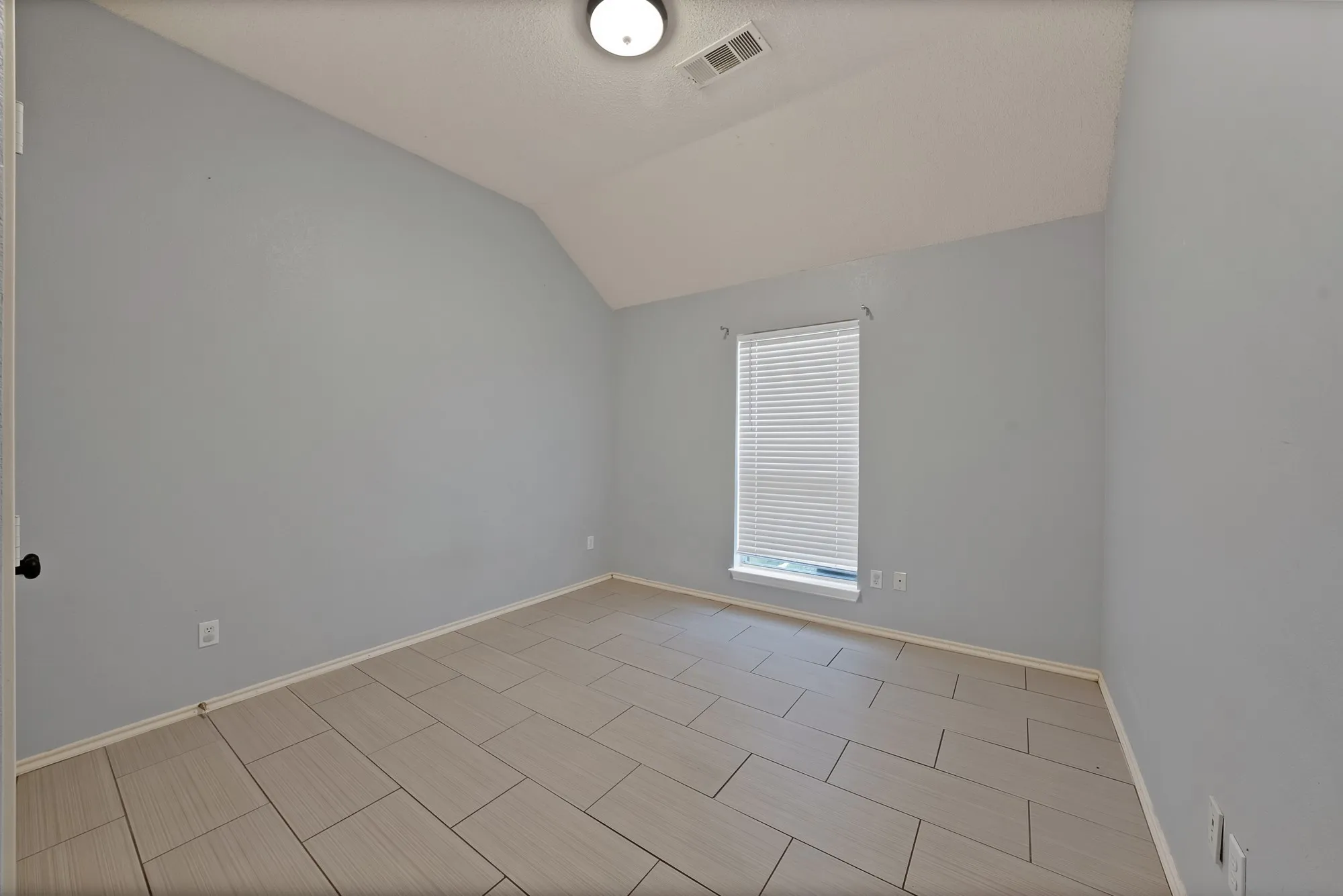 Single Family Residence For Sale in Dallas County , 3709 Scott Drive, Rowlett, Texas 75088, 4 Bedroom, 2 Bathroom, 2 Garage spaces, 2,396 Sqft, built in 2000, mls#21198617, Real Estate Agent in Rowlett, Homes For Sale in Dallas county, Homes For Sale in Rowlett, Realtor in Rowlett Texas, Real Estate Brokerage Independent Realty Texas, Luminita Cordes Realtor