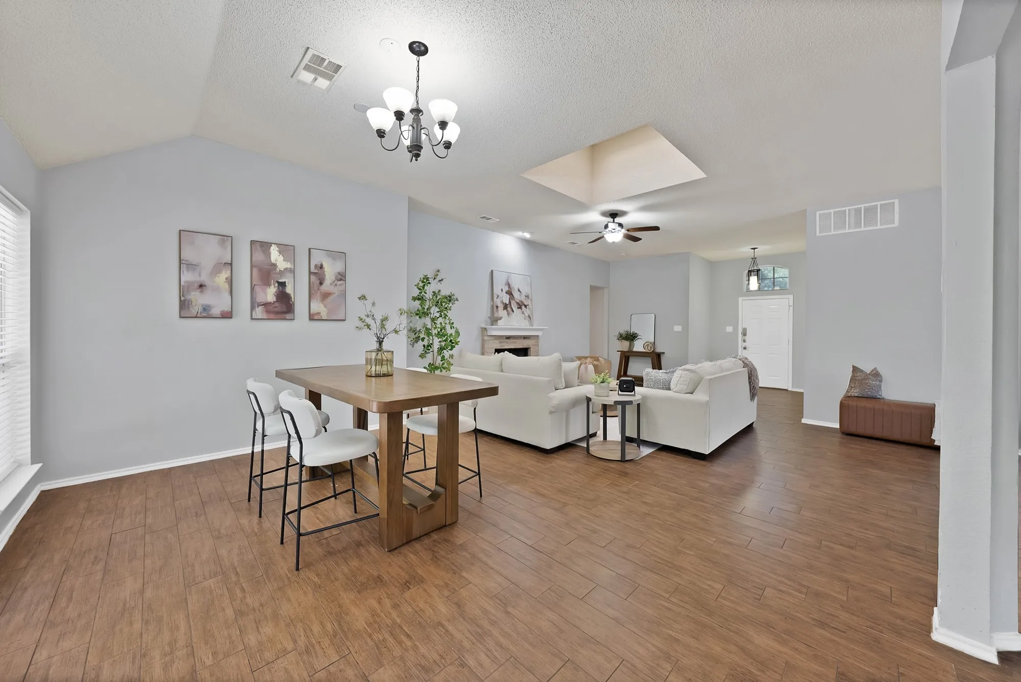 Single Family Residence For Sale in Dallas County , 3709 Scott Drive, Rowlett, Texas 75088, 4 Bedroom, 2 Bathroom, 2 Garage spaces, 2,396 Sqft, built in 2000, mls#21198617, Real Estate Agent in Rowlett, Homes For Sale in Dallas county, Homes For Sale in Rowlett, Realtor in Rowlett Texas, Real Estate Brokerage Independent Realty Texas, Luminita Cordes Realtor