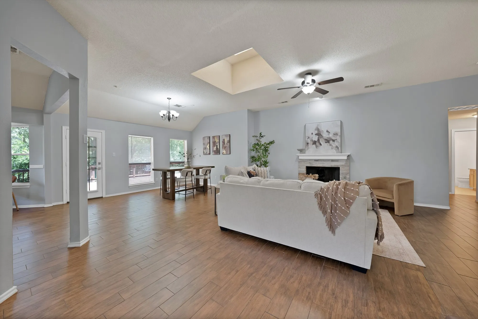 Single Family Residence For Sale in Dallas County , 3709 Scott Drive, Rowlett, Texas 75088, 4 Bedroom, 2 Bathroom, 2 Garage spaces, 2,396 Sqft, built in 2000, mls#21198617, Real Estate Agent in Rowlett, Homes For Sale in Dallas county, Homes For Sale in Rowlett, Realtor in Rowlett Texas, Real Estate Brokerage Independent Realty Texas, Luminita Cordes Realtor