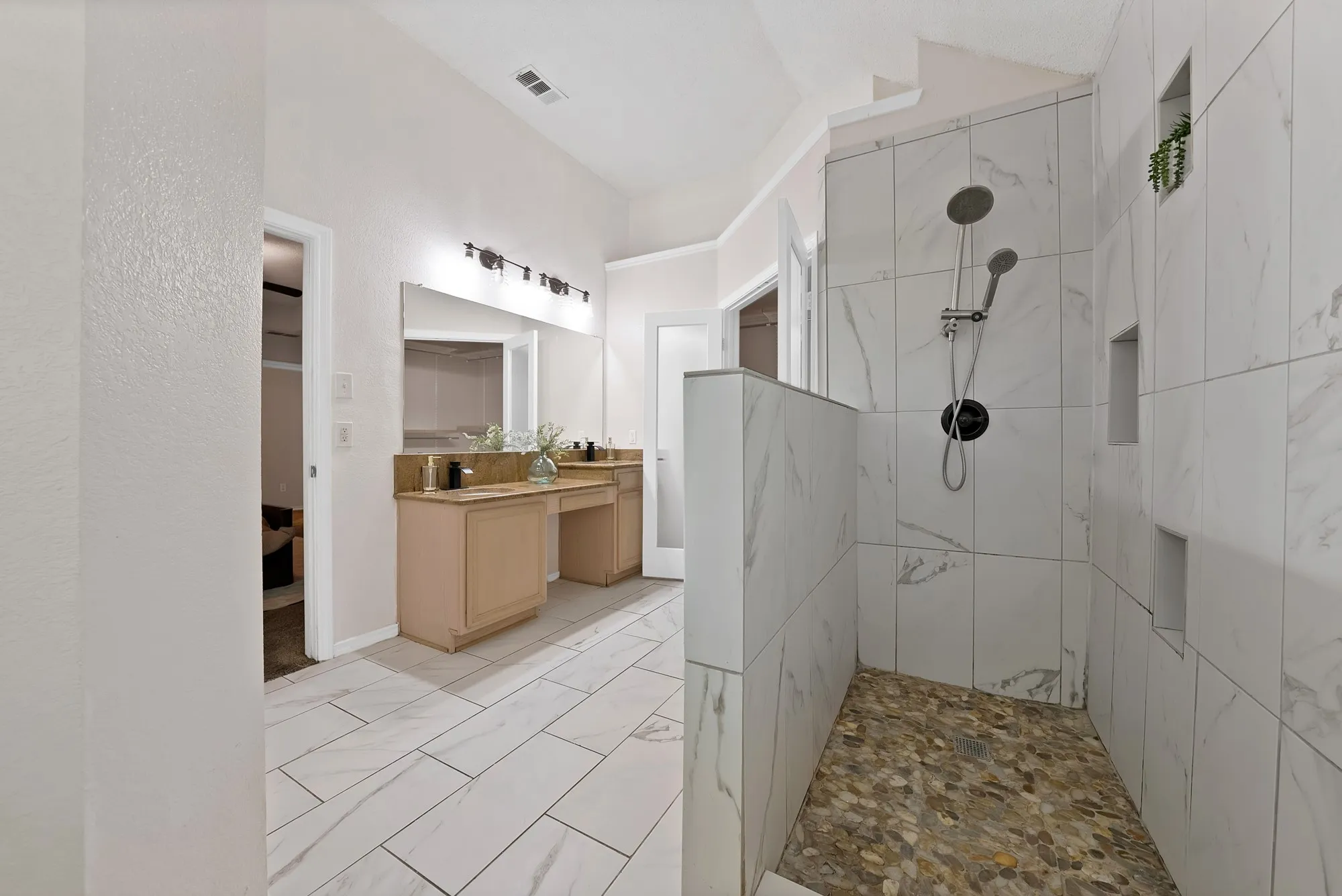 Single Family Residence For Sale in Dallas County , 3709 Scott Drive, Rowlett, Texas 75088, 4 Bedroom, 2 Bathroom, 2 Garage spaces, 2,396 Sqft, built in 2000, mls#21198617, Real Estate Agent in Rowlett, Homes For Sale in Dallas county, Homes For Sale in Rowlett, Realtor in Rowlett Texas, Real Estate Brokerage Independent Realty Texas, Luminita Cordes Realtor