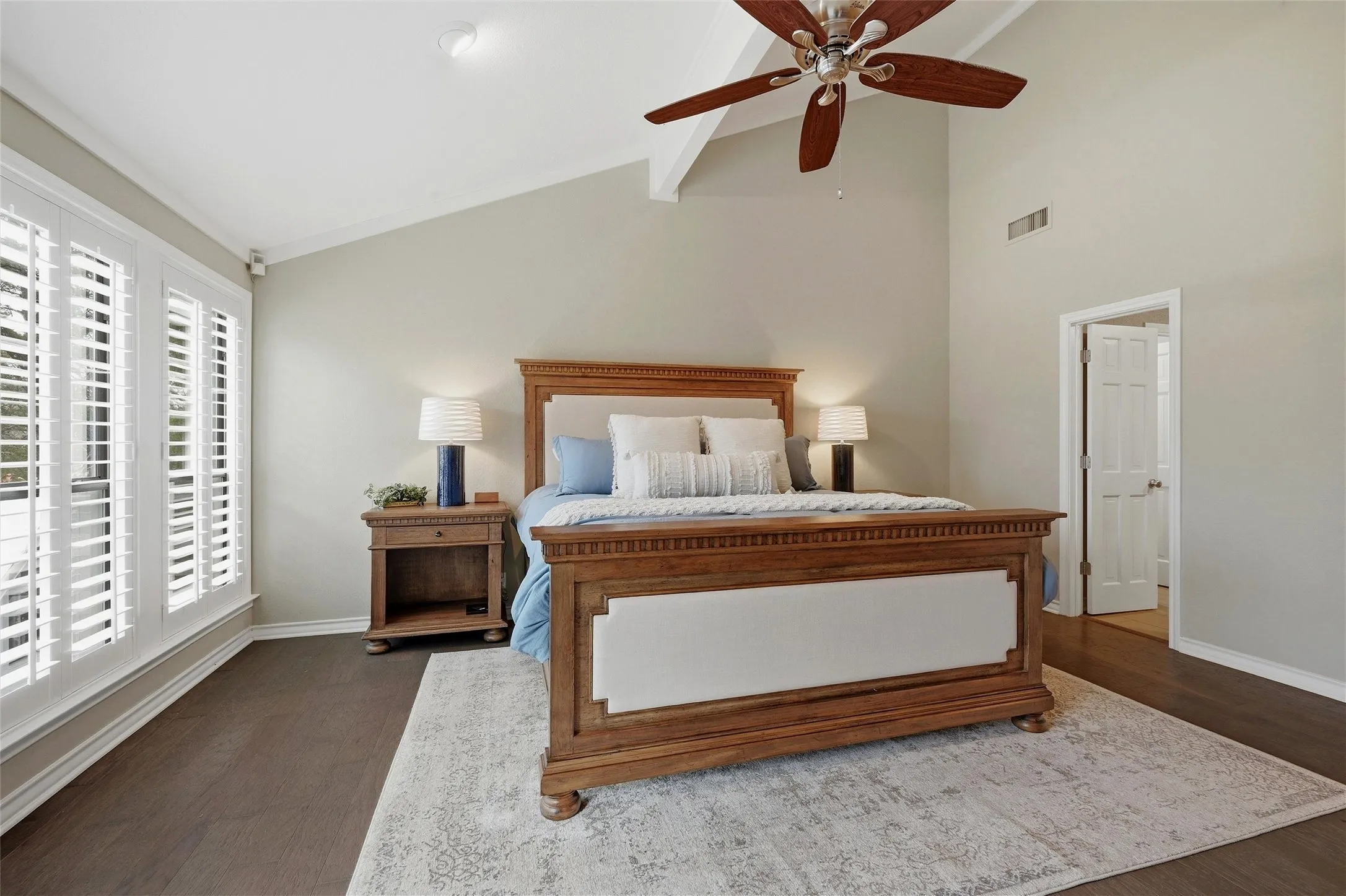 Single Family Residence For Sale in Grayson County , 83 Preston Oaks Drive, Pottsboro, Texas 75076, 4 Bedroom, 3 Bathroom, 2 Garage spaces, 3,523 Sqft, built in 1988, Preowned, mls#21198044, Real Estate Agent in Pottsboro, Homes For Sale in Grayson county, Homes For Sale in Pottsboro, Realtor in Pottsboro Texas, Real Estate Brokerage Independent Realty Texas, Luminita Cordes Realtor