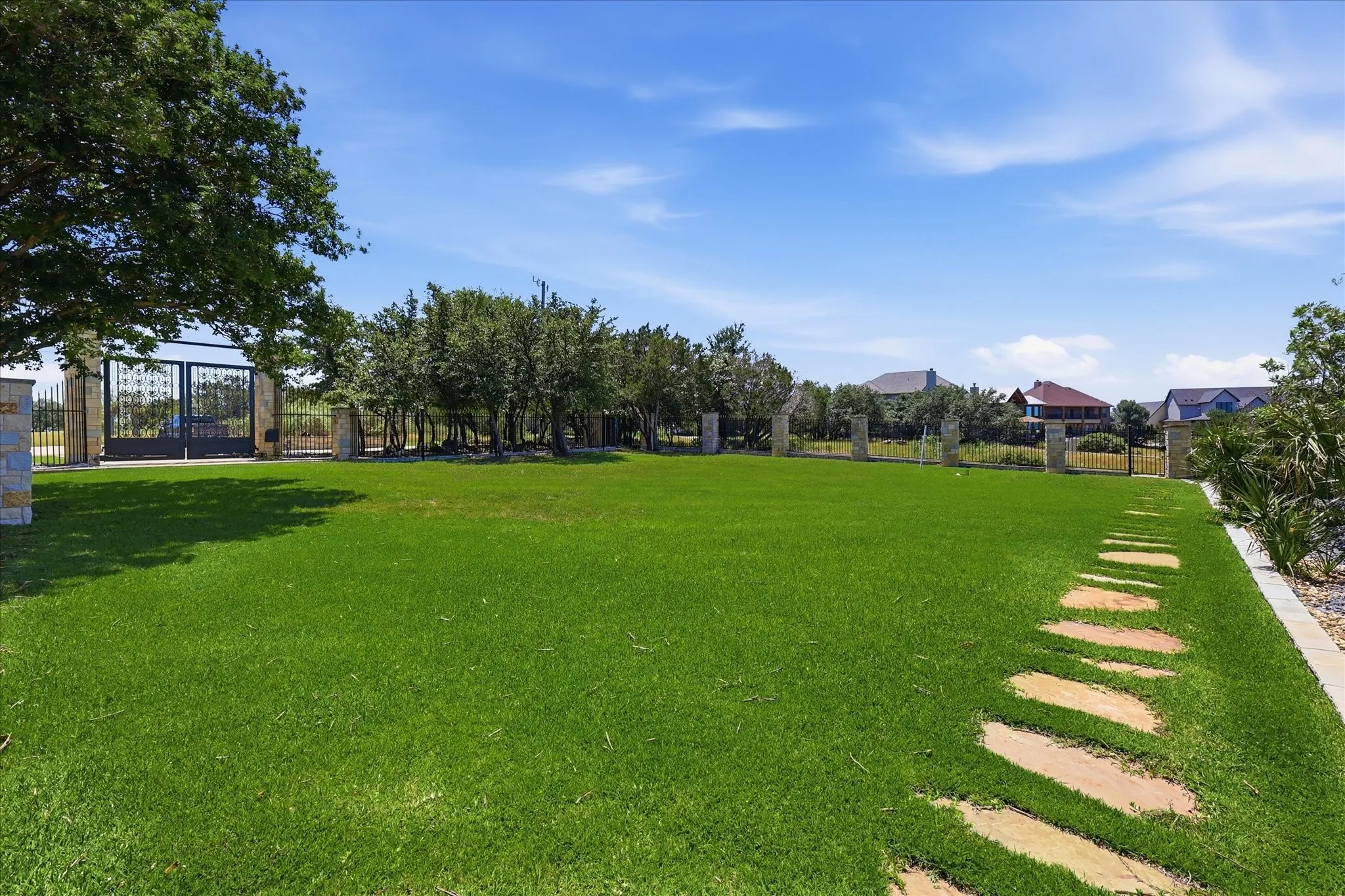 Single Family Residence For Sale in Palo Pinto County , 175 Bay Hill Drive, Possum Kingdom Lake, Texas 76449, 5 Bedrooms, 4 Bathrooms, 2 Garage spaces, 5,620 Sqft, built in 1997, Preowned, Price $2,999,999, mls#21195426, Real Estate Agent in Possum Kingdom Lake, Homes For Sale in Palo Pinto county, Homes For Sale in Possum Kingdom Lake, Realtor in Possum Kingdom Lake Texas, Real Estate Brokerage Independent Realty Texas, Luminita Cordes Realtor