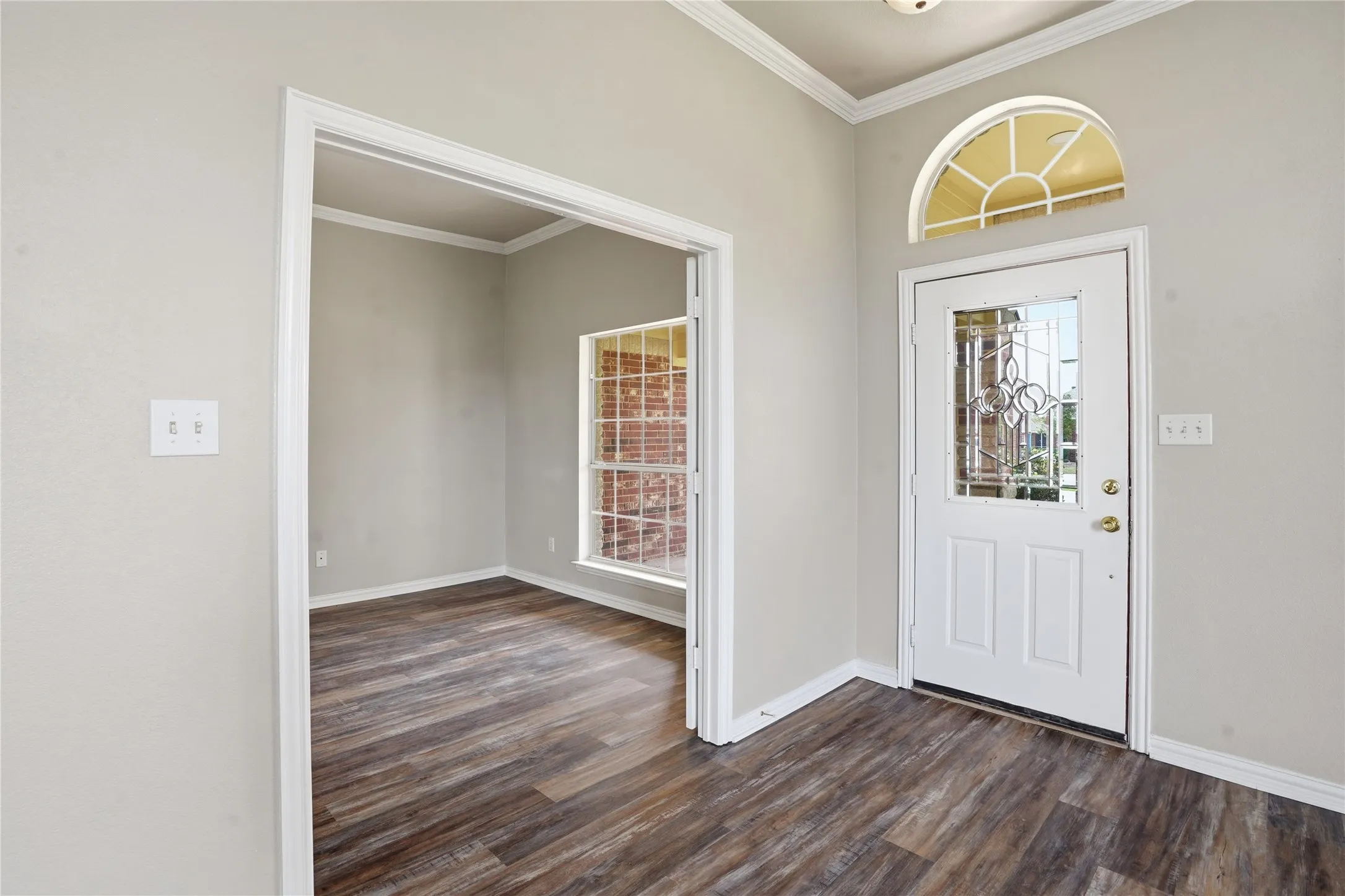 Single Family Residence For Sale in Tarrant County , 500 Surry Court, Saginaw, Texas 76179, 3 Bedroom, 2 Bathroom, 2 Garage spaces, 2,957 Sqft, built in 2002, mls#21201476, Real Estate Agent in Saginaw, Homes For Sale in Tarrant county, Homes For Sale in Saginaw, Realtor in Saginaw Texas, Real Estate Brokerage Independent Realty Texas, Luminita Cordes Realtor