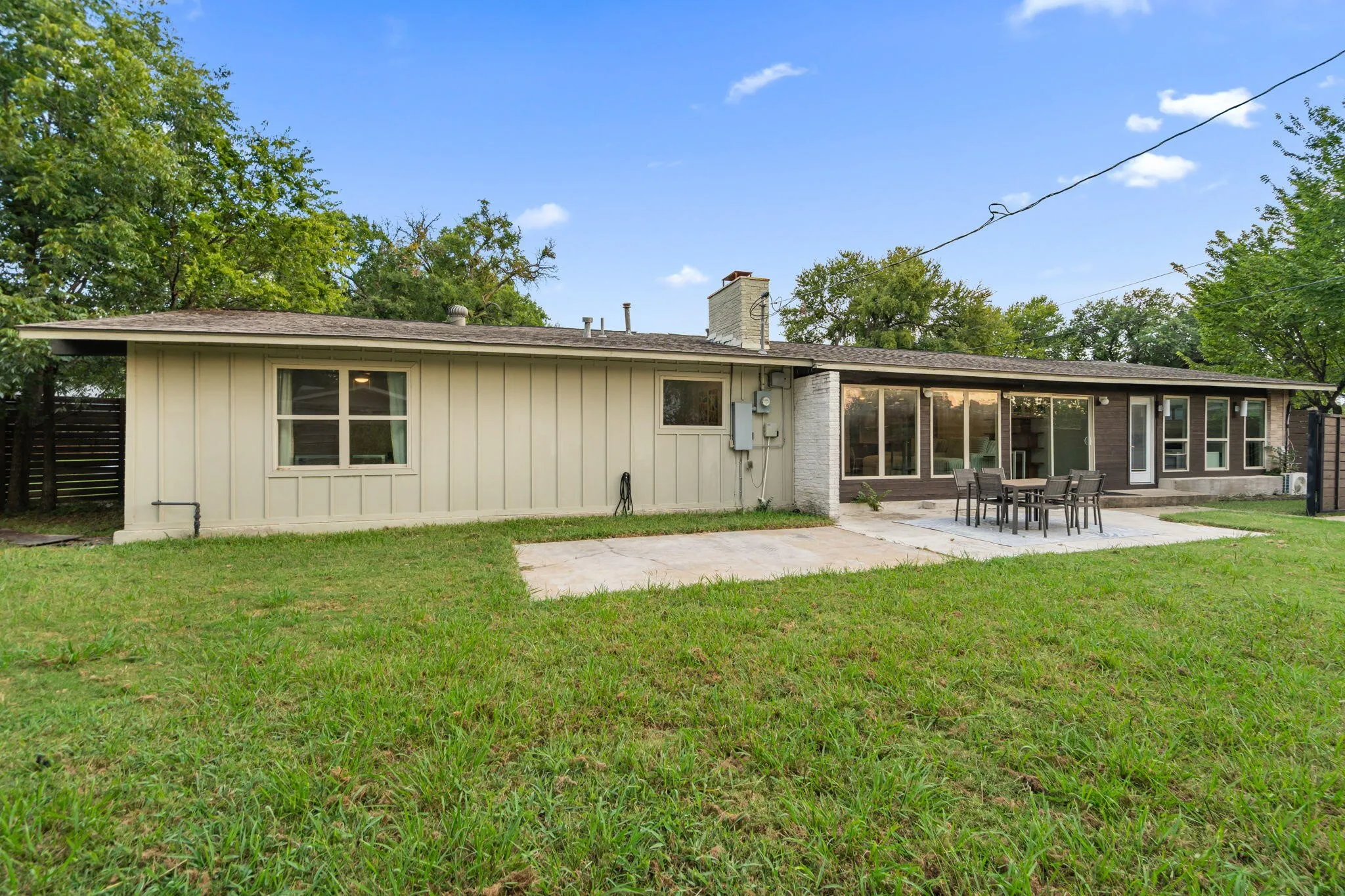 Single Family Residence For Sale in Dallas County , 3427 Saint Cloud Circle, Dallas, Texas 75229, 4 Bedroom, 3 Bathroom, Garage spaces, 2,609 Sqft, built in 1959, mls#21201461, Real Estate Agent in Dallas, Homes For Sale in Dallas county, Homes For Sale in Dallas, Realtor in Dallas Texas, Real Estate Brokerage Independent Realty Texas, Luminita Cordes Realtor