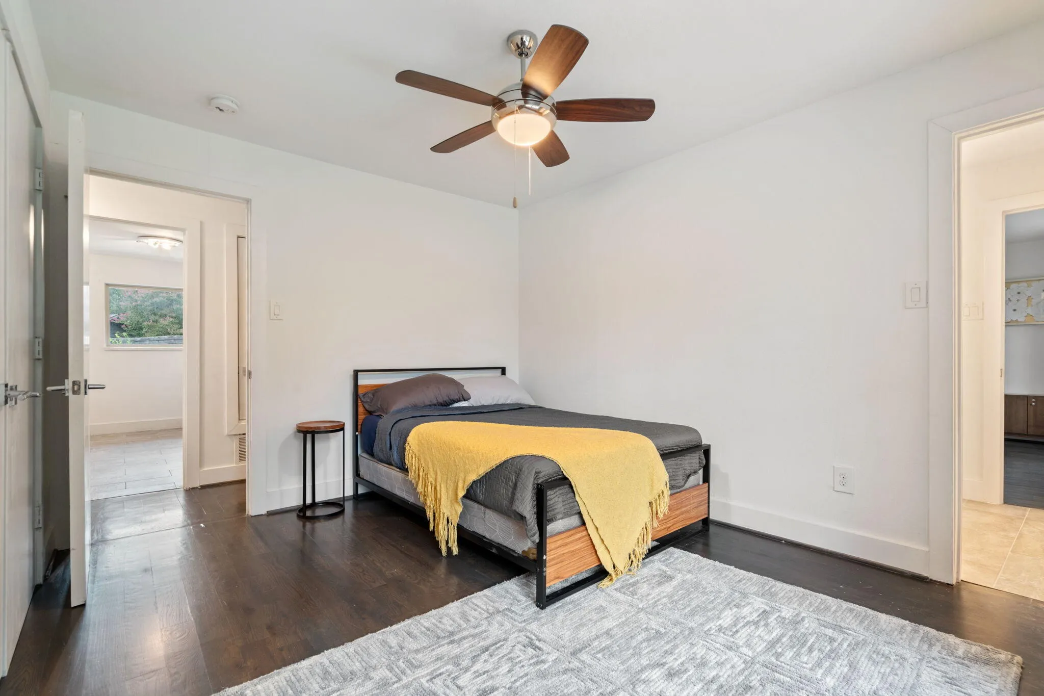 Single Family Residence For Sale in Dallas County , 3427 Saint Cloud Circle, Dallas, Texas 75229, 4 Bedroom, 3 Bathroom, Garage spaces, 2,609 Sqft, built in 1959, mls#21201461, Real Estate Agent in Dallas, Homes For Sale in Dallas county, Homes For Sale in Dallas, Realtor in Dallas Texas, Real Estate Brokerage Independent Realty Texas, Luminita Cordes Realtor