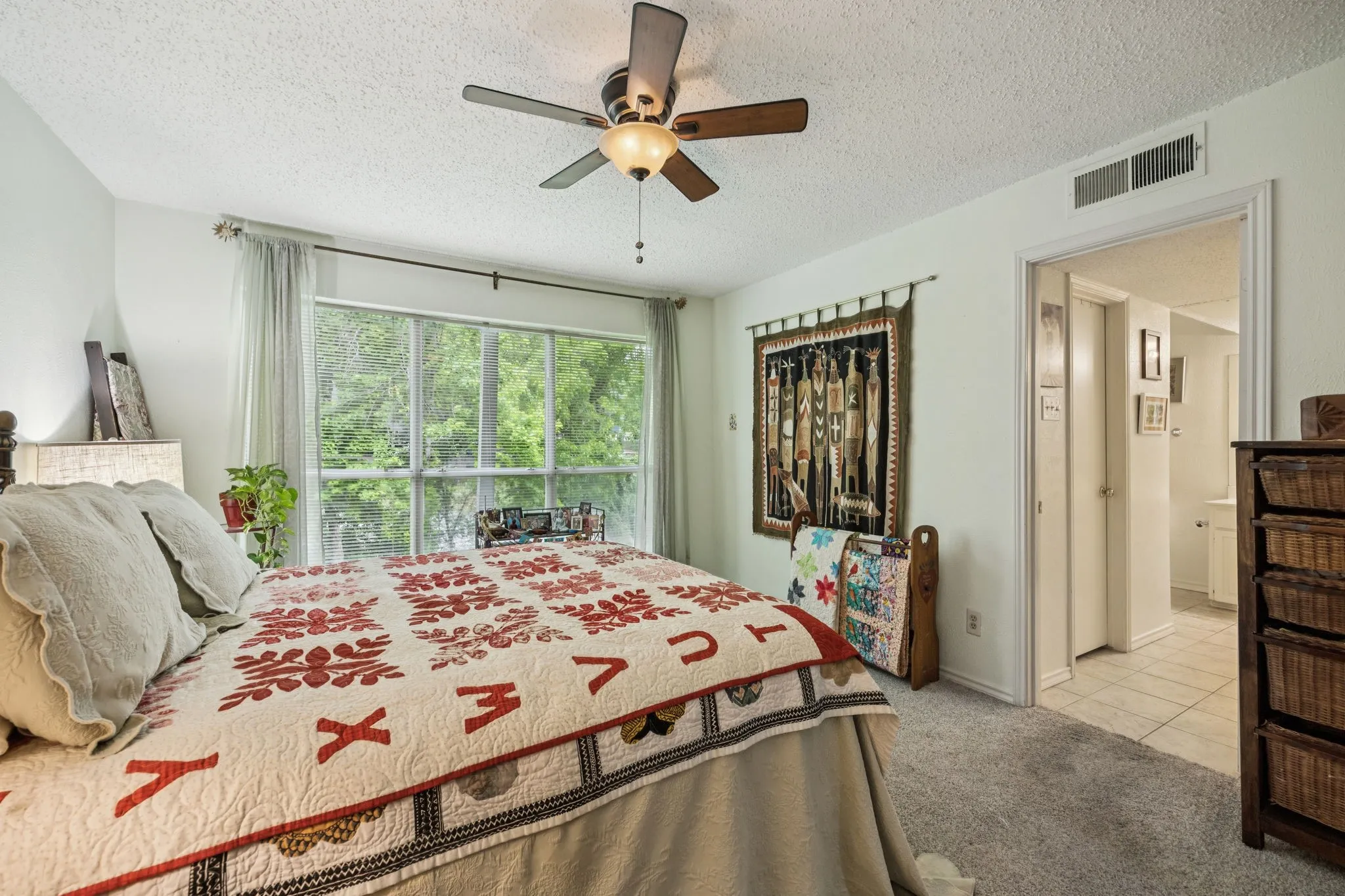 Condominium For Sale in Dallas County , 9222 Church Road 108, Dallas, Texas 75231, 2 Bedroom, 2 Bathroom, 1 Garage spaces, 1,379 Sqft, built in 1983, mls#21200648, Real Estate Agent in Dallas, Homes For Sale in Dallas county, Homes For Sale in Dallas, Realtor in Dallas Texas, Real Estate Brokerage Independent Realty Texas, Luminita Cordes Realtor