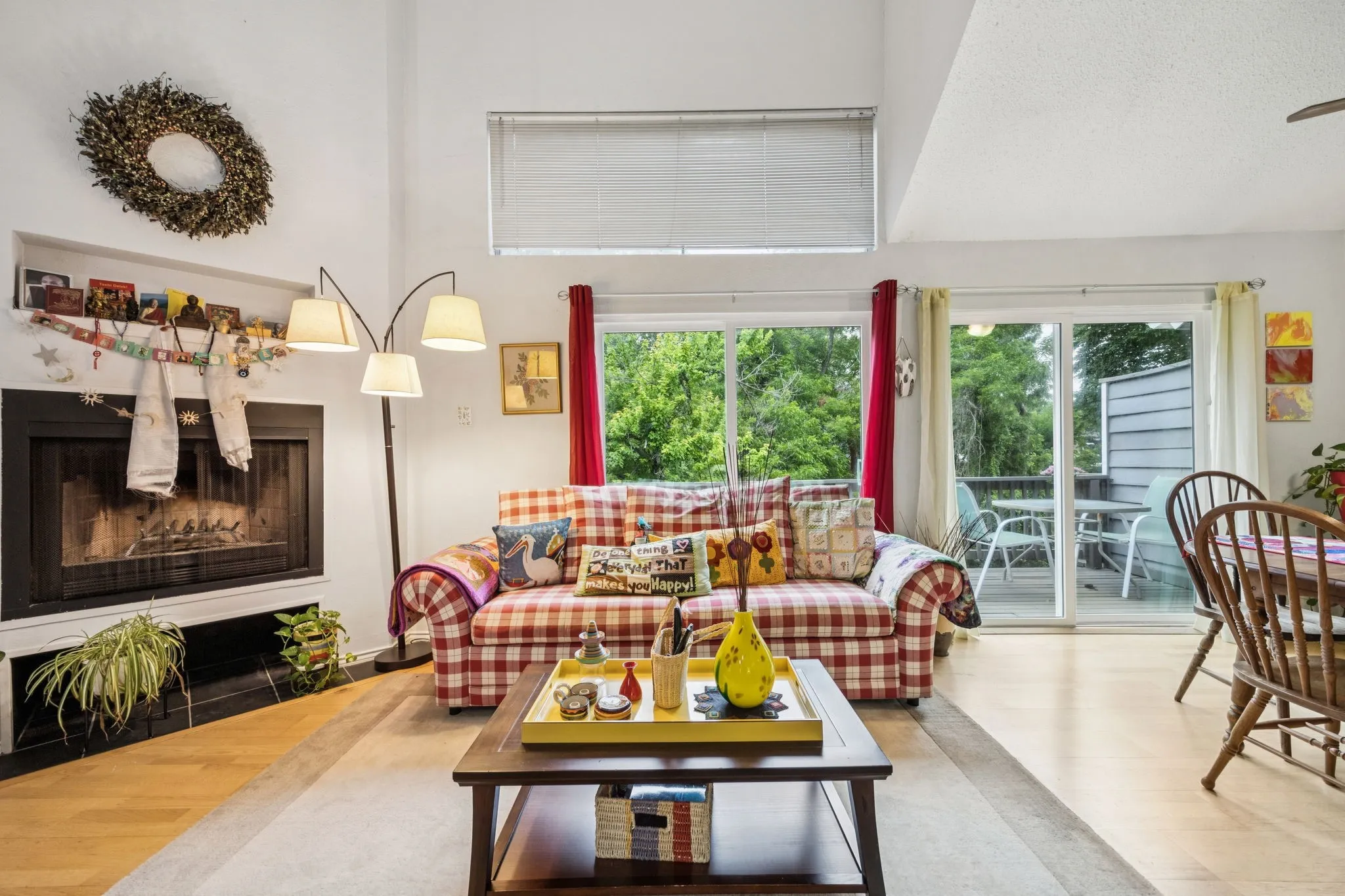 Condominium For Sale in Dallas County , 9222 Church Road 108, Dallas, Texas 75231, 2 Bedroom, 2 Bathroom, 1 Garage spaces, 1,379 Sqft, built in 1983, mls#21200648, Real Estate Agent in Dallas, Homes For Sale in Dallas county, Homes For Sale in Dallas, Realtor in Dallas Texas, Real Estate Brokerage Independent Realty Texas, Luminita Cordes Realtor