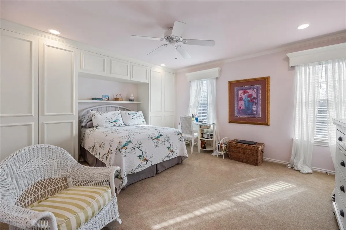 Condominium For Sale in Tarrant County , 1109 Roaring Springs Road 1109, Fort Worth, Texas 76114, 2 Bedroom, 3 Bathroom, Garage spaces, 1,735 Sqft, built in 1970, mls#21189265, Real Estate Agent in Fort Worth, Homes For Sale in Tarrant county, Homes For Sale in Fort Worth, Realtor in Fort Worth Texas, Real Estate Brokerage Independent Realty Texas, Luminita Cordes Realtor