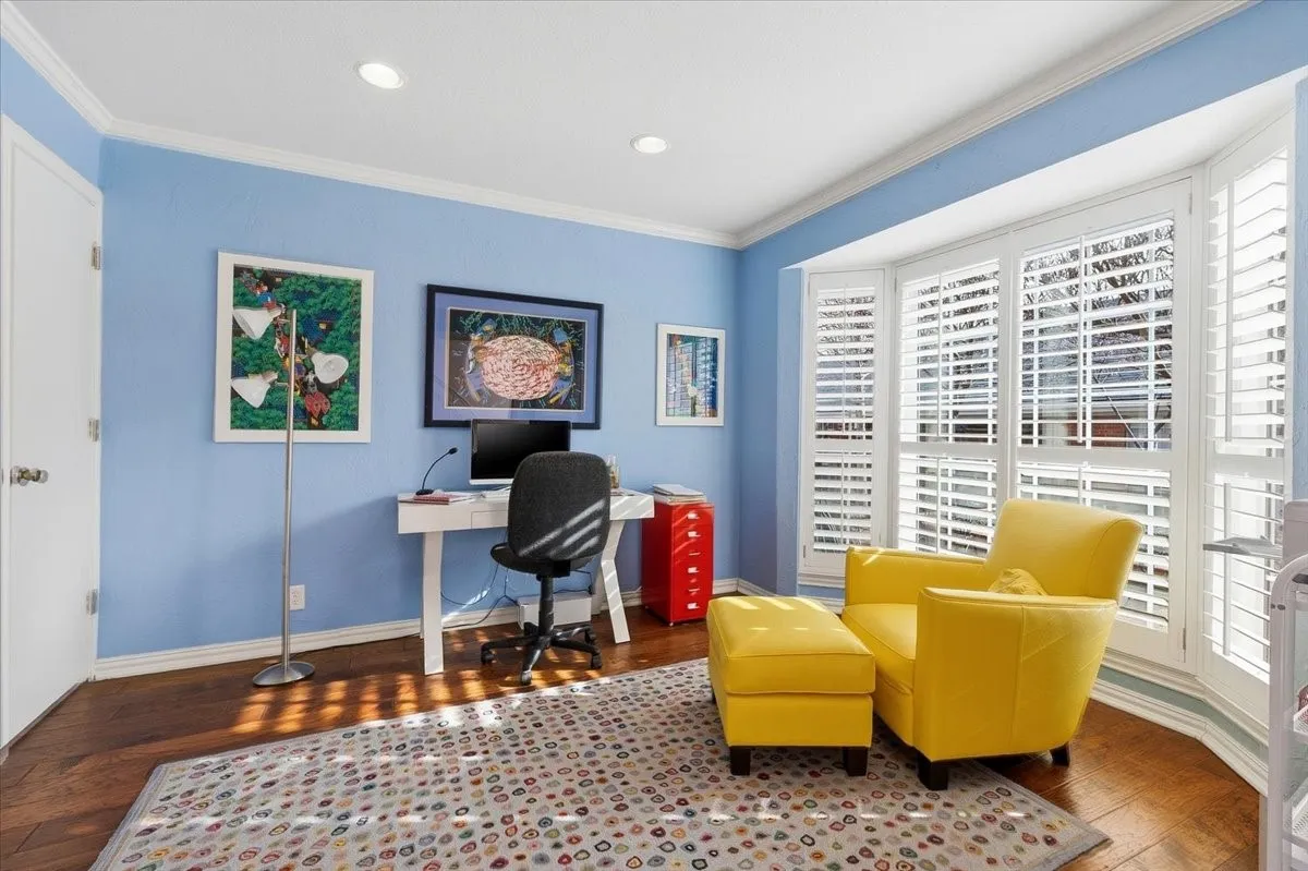 Condominium For Sale in Tarrant County , 1109 Roaring Springs Road 1109, Fort Worth, Texas 76114, 2 Bedroom, 3 Bathroom, Garage spaces, 1,735 Sqft, built in 1970, mls#21189265, Real Estate Agent in Fort Worth, Homes For Sale in Tarrant county, Homes For Sale in Fort Worth, Realtor in Fort Worth Texas, Real Estate Brokerage Independent Realty Texas, Luminita Cordes Realtor
