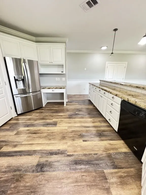 Single Family Residence For Sale in Parker County , 153 Twin Springs Ranch Lane, Weatherford, Texas 76087, 4 Bedroom, 3 Bathroom, 2 Garage spaces, 2,716 Sqft, built in 2003, Preowned, mls#21201501, Real Estate Agent in Weatherford, Homes For Sale in Parker county, Homes For Sale in Weatherford, Realtor in Weatherford Texas, Real Estate Brokerage Independent Realty Texas, Luminita Cordes Realtor