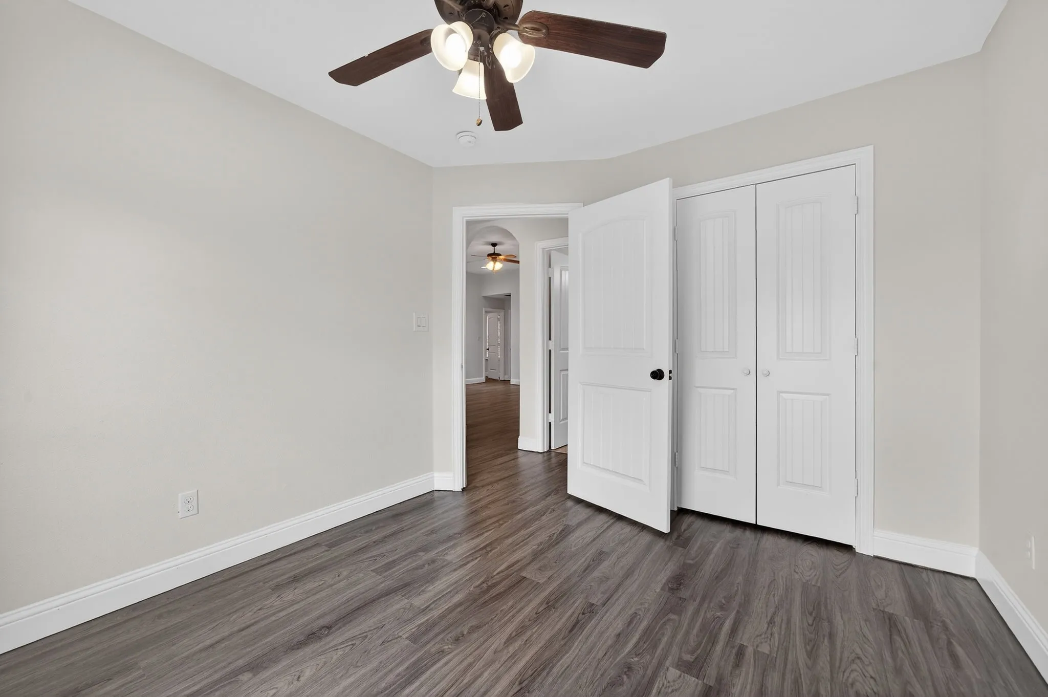 Single Family Residence For Sale in Hunt County , 118 Vaughn Lane, Quinlan, Texas 75474, 3 Bedroom, 2 Bathroom, 2 Garage spaces, 1,612 Sqft, built in 2014, mls#21201518, Real Estate Agent in Quinlan, Homes For Sale in Hunt county, Homes For Sale in Quinlan, Realtor in Quinlan Texas, Real Estate Brokerage Independent Realty Texas, Luminita Cordes Realtor