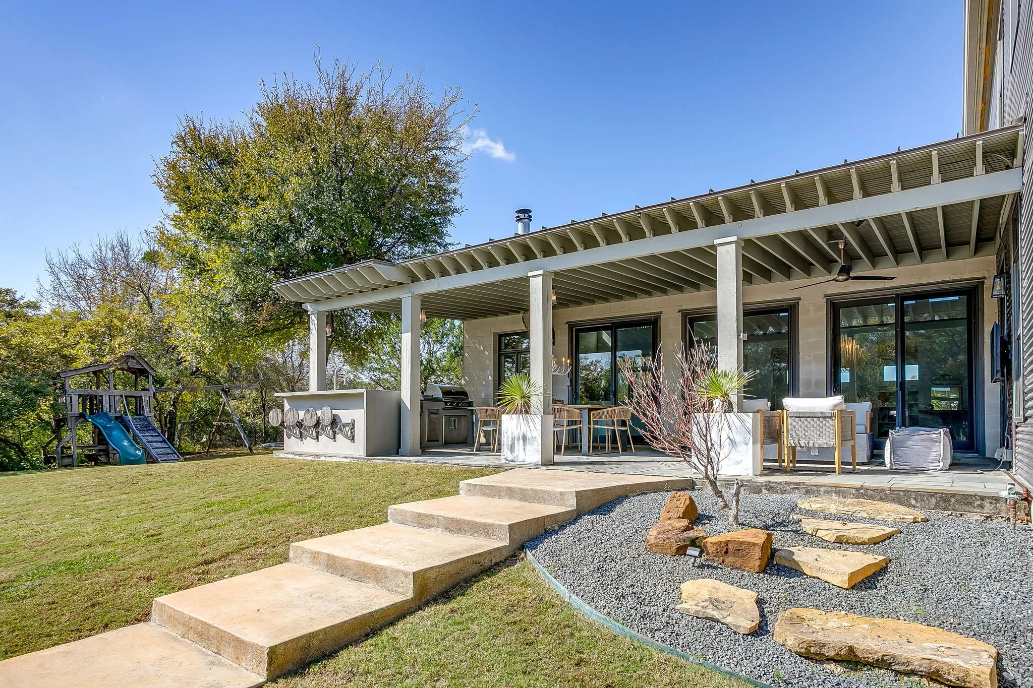 Single Family Residence For Sale in Parker County , 357 Wood Lake Road, Aledo, Texas 76008, 5 Bedroom, 5 Bathroom, 2 Garage spaces, 3,429 Sqft, built in 2005, Preowned, mls#21193604, Real Estate Agent in Aledo, Homes For Sale in Parker county, Homes For Sale in Aledo, Realtor in Aledo Texas, Real Estate Brokerage Independent Realty Texas, Luminita Cordes Realtor