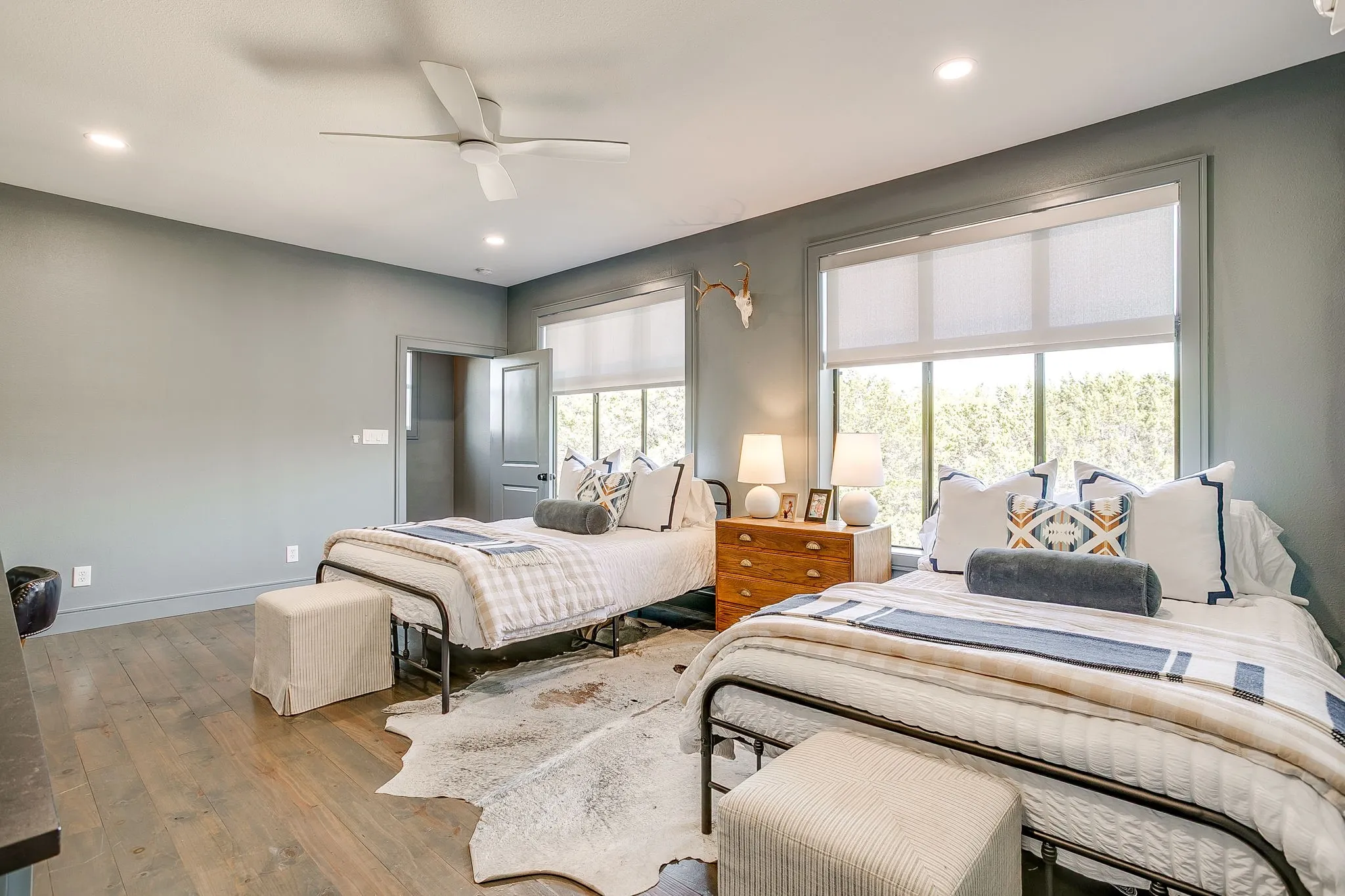 Single Family Residence For Sale in Parker County , 357 Wood Lake Road, Aledo, Texas 76008, 5 Bedroom, 5 Bathroom, 2 Garage spaces, 3,429 Sqft, built in 2005, Preowned, mls#21193604, Real Estate Agent in Aledo, Homes For Sale in Parker county, Homes For Sale in Aledo, Realtor in Aledo Texas, Real Estate Brokerage Independent Realty Texas, Luminita Cordes Realtor