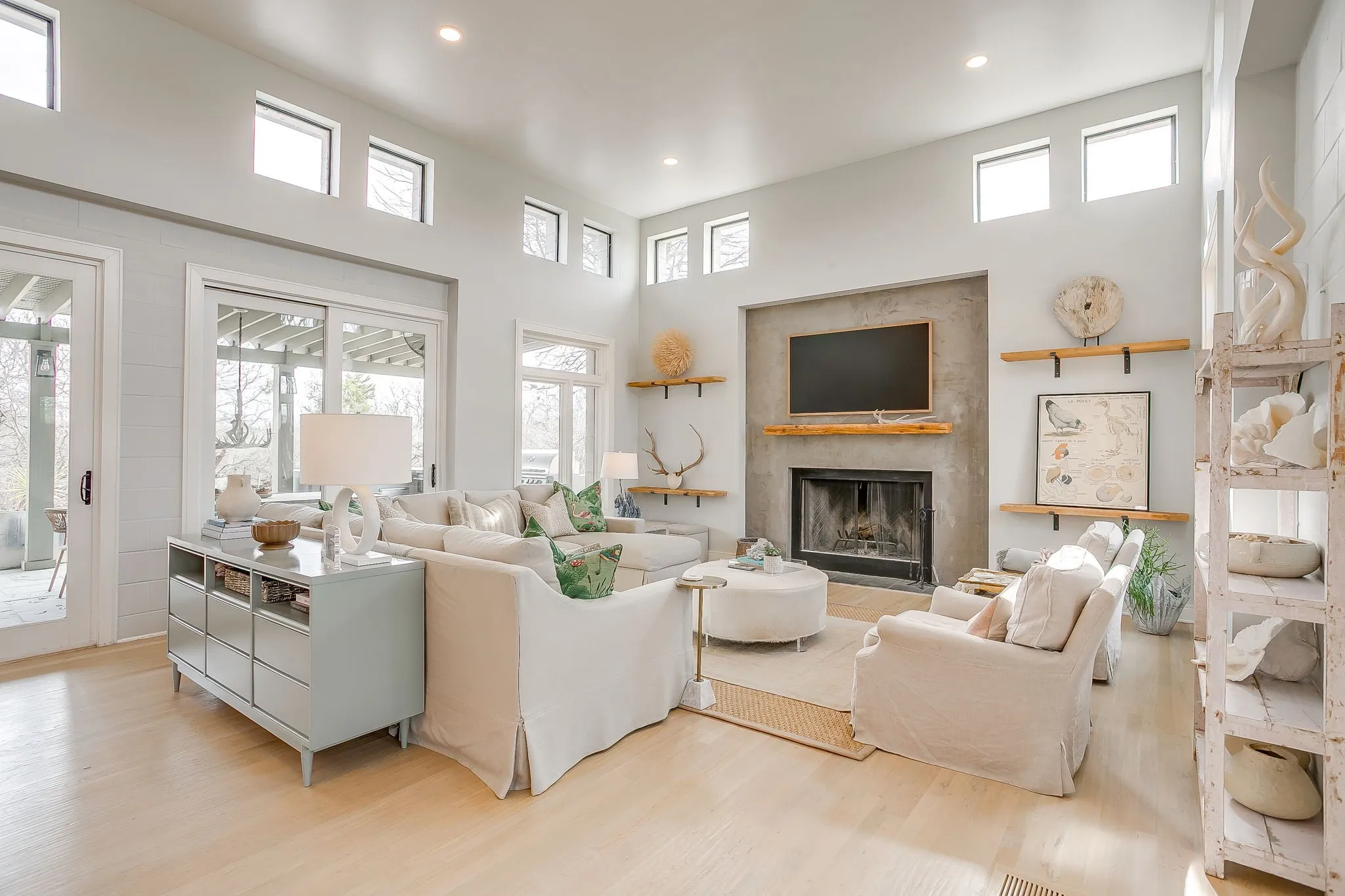 Single Family Residence For Sale in Parker County , 357 Wood Lake Road, Aledo, Texas 76008, 5 Bedroom, 5 Bathroom, 2 Garage spaces, 3,429 Sqft, built in 2005, Preowned, mls#21193604, Real Estate Agent in Aledo, Homes For Sale in Parker county, Homes For Sale in Aledo, Realtor in Aledo Texas, Real Estate Brokerage Independent Realty Texas, Luminita Cordes Realtor