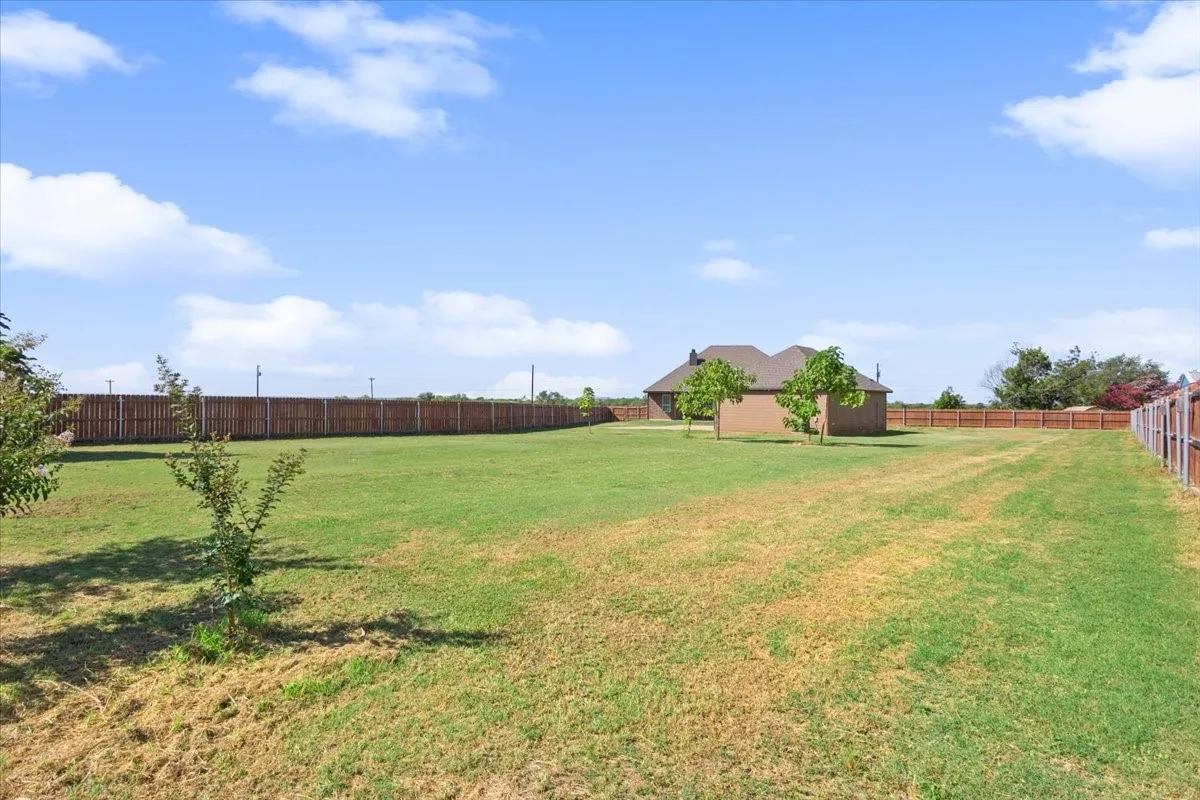 Single Family Residence For Sale in Mc Lennan County , 14356 China Spring Road, China Spring, Texas 76633, 3 Bedrooms, 3 Bathrooms, 2 Garage spaces, 2,495 Sqft, built in 2019, Preowned, Price $587,000, mls#21196393, Real Estate Agent in China Spring, Homes For Sale in Mc Lennan county, Homes For Sale in China Spring, Realtor in China Spring Texas, Real Estate Brokerage Independent Realty Texas, Luminita Cordes Realtor