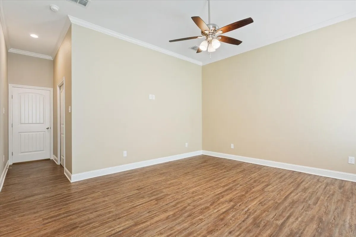 Single Family Residence For Sale in Mc Lennan County , 14356 China Spring Road, China Spring, Texas 76633, 3 Bedrooms, 3 Bathrooms, 2 Garage spaces, 2,495 Sqft, built in 2019, Preowned, Price $587,000, mls#21196393, Real Estate Agent in China Spring, Homes For Sale in Mc Lennan county, Homes For Sale in China Spring, Realtor in China Spring Texas, Real Estate Brokerage Independent Realty Texas, Luminita Cordes Realtor