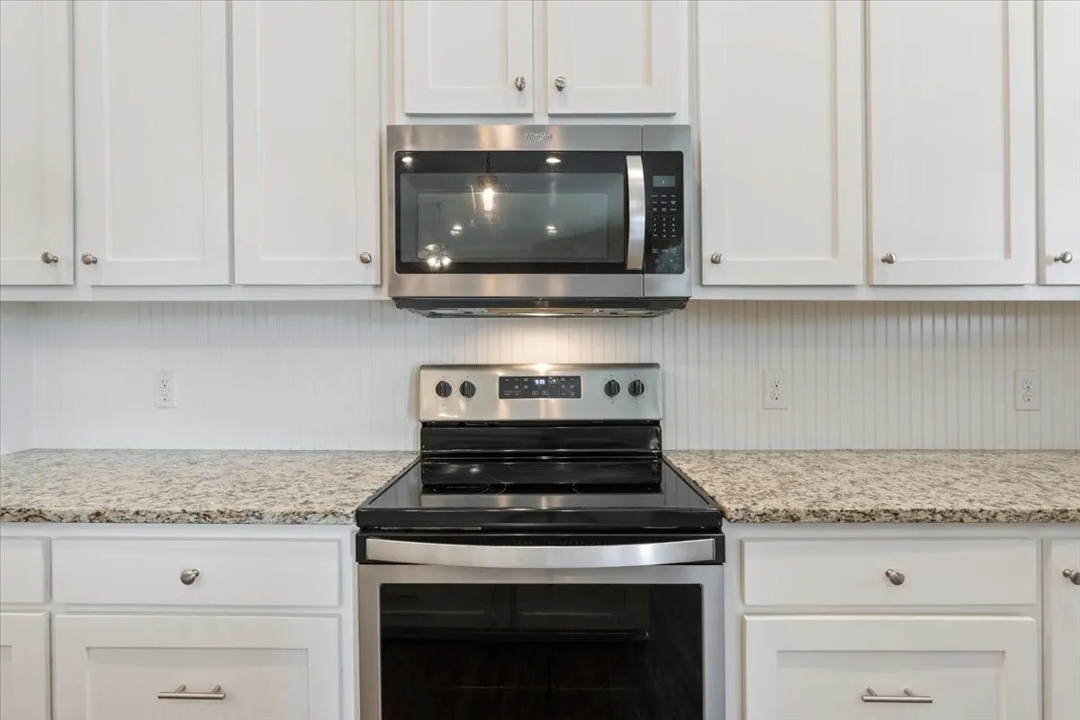 Single Family Residence For Sale in Mc Lennan County , 14356 China Spring Road, China Spring, Texas 76633, 3 Bedrooms, 3 Bathrooms, 2 Garage spaces, 2,495 Sqft, built in 2019, Preowned, Price $587,000, mls#21196393, Real Estate Agent in China Spring, Homes For Sale in Mc Lennan county, Homes For Sale in China Spring, Realtor in China Spring Texas, Real Estate Brokerage Independent Realty Texas, Luminita Cordes Realtor