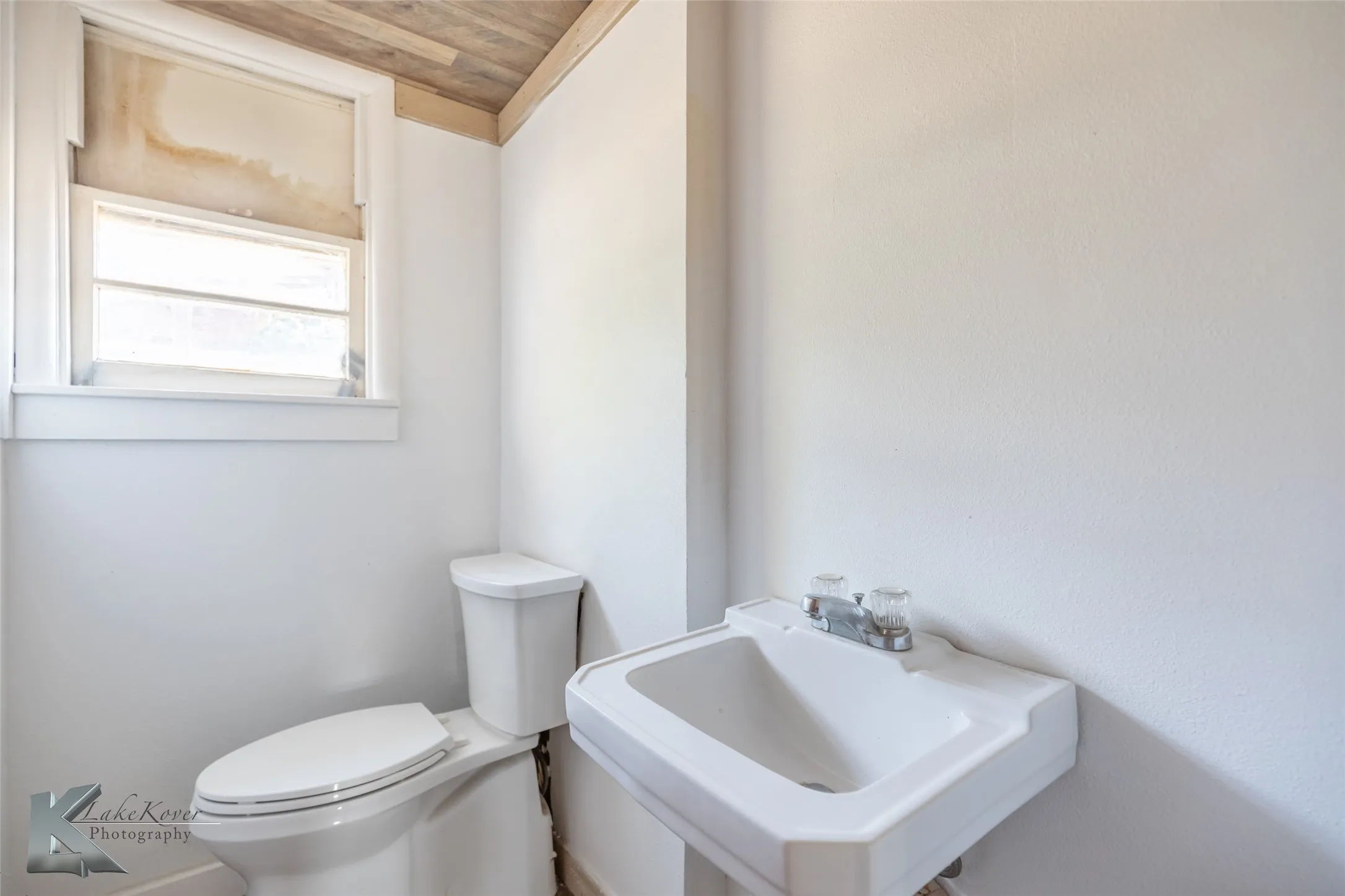 Industrial For Sale in Taylor County , 133 Treadaway Boulevard S, Abilene, Texas 79602, 0, 0, Garage spaces, 0 Sqft, built in 1962, Preowned, mls#21201597, Real Estate Agent in Abilene, Homes For Sale in Taylor county, Homes For Sale in Abilene, Realtor in Abilene Texas, Real Estate Brokerage Independent Realty Texas, Luminita Cordes Realtor