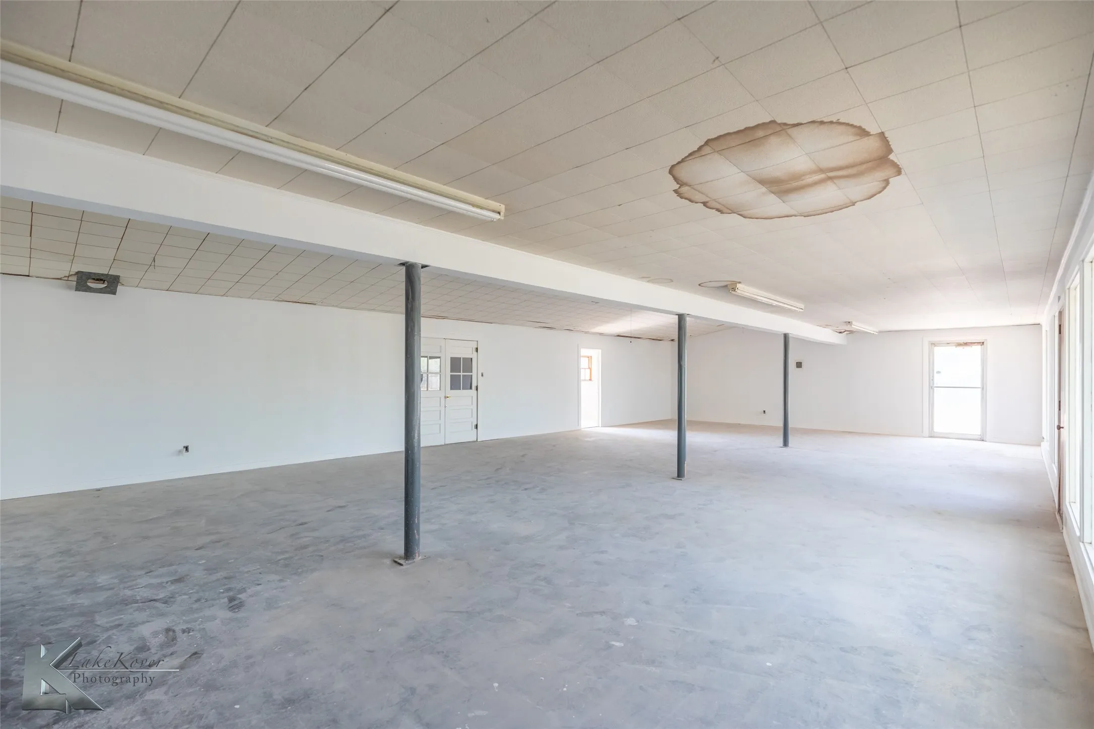 Industrial For Sale in Taylor County , 133 Treadaway Boulevard S, Abilene, Texas 79602, 0, 0, Garage spaces, 0 Sqft, built in 1962, Preowned, mls#21201597, Real Estate Agent in Abilene, Homes For Sale in Taylor county, Homes For Sale in Abilene, Realtor in Abilene Texas, Real Estate Brokerage Independent Realty Texas, Luminita Cordes Realtor