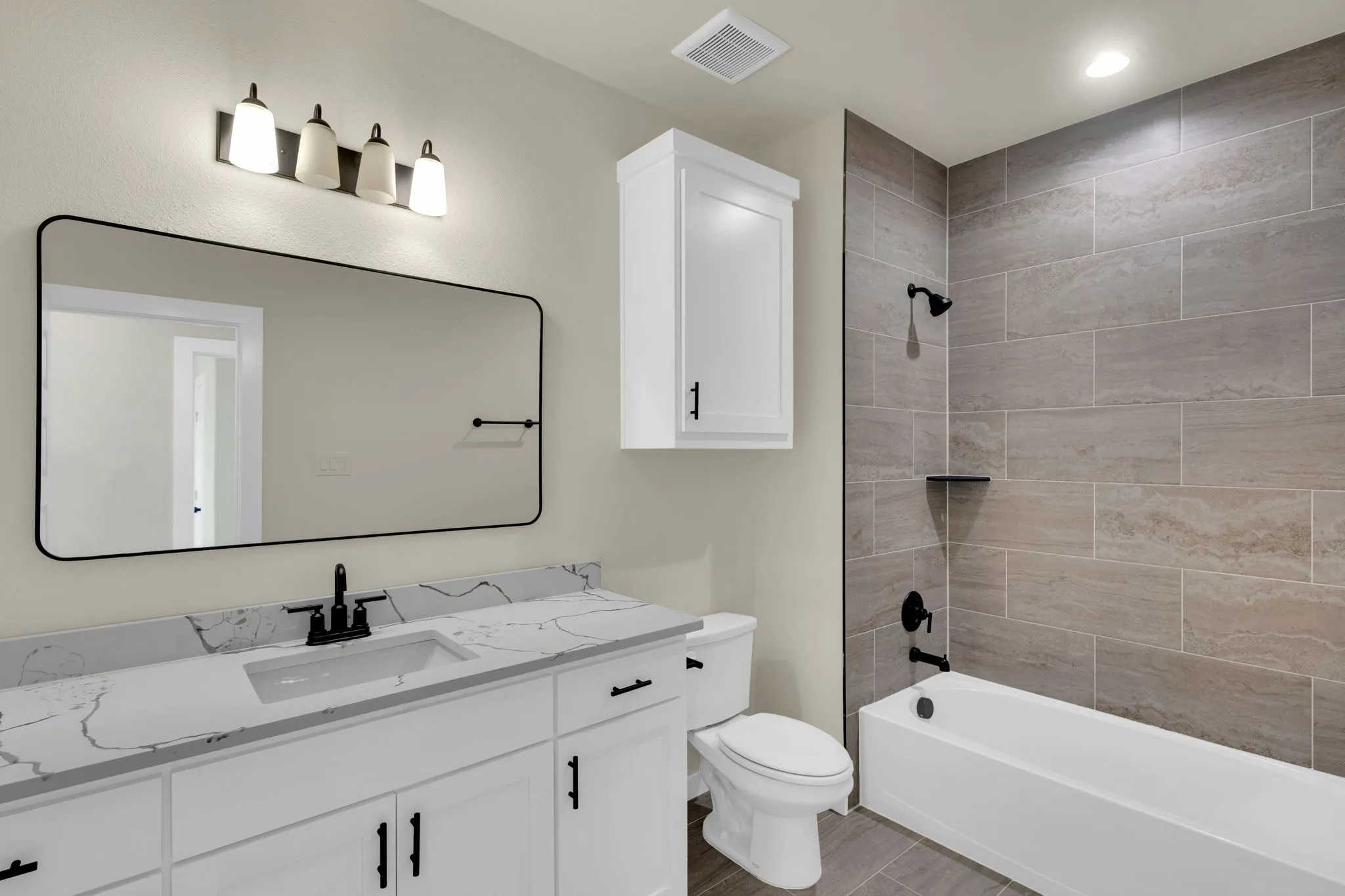 Single Family Residence For Sale in Ellis County , 530 E Lamar Street, Palmer, Texas 75152, 4 Bedrooms, 2 Bathrooms, 2 Garage spaces, 1,785 Sqft, built in 2025, New Construction - Incomplete, Price $375,000, mls#21200409, Real Estate Agent in Palmer, Homes For Sale in Ellis county, Homes For Sale in Palmer, Realtor in Palmer Texas, Real Estate Brokerage Independent Realty Texas, Luminita Cordes Realtor